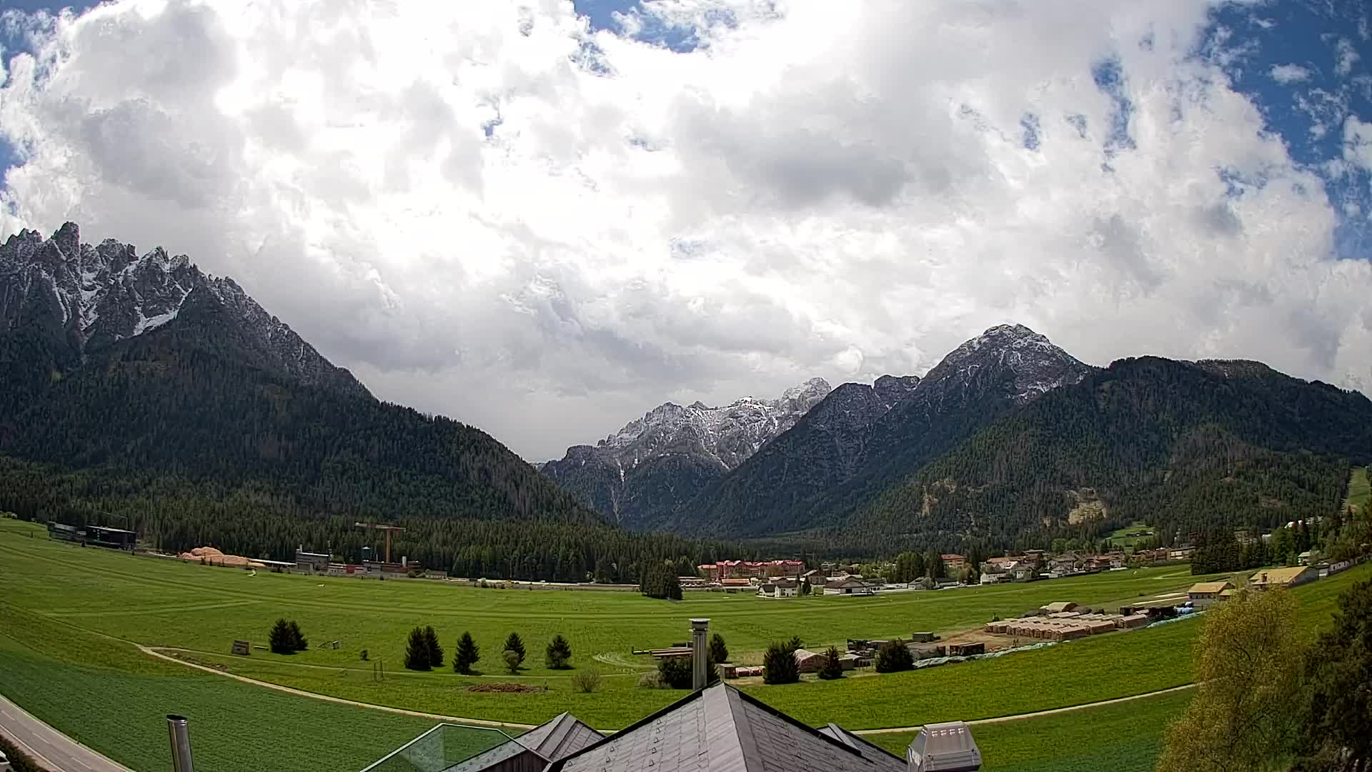 Webcam Toblach Dolomites – View from Hotel Rosengarten