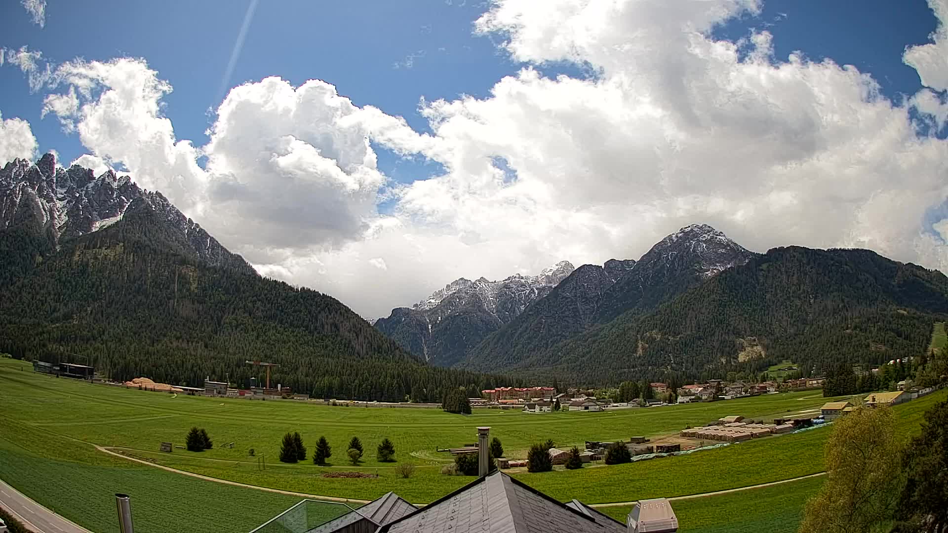Webcam Toblach Dolomites – View from Hotel Rosengarten