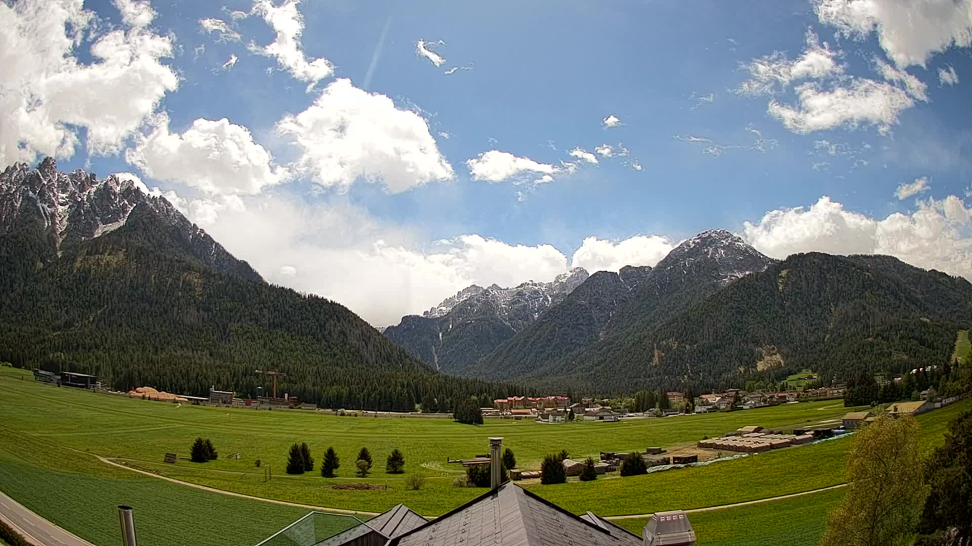 Web kamera Toblach Dolomiti – Pogled s Hotela Rosengarten