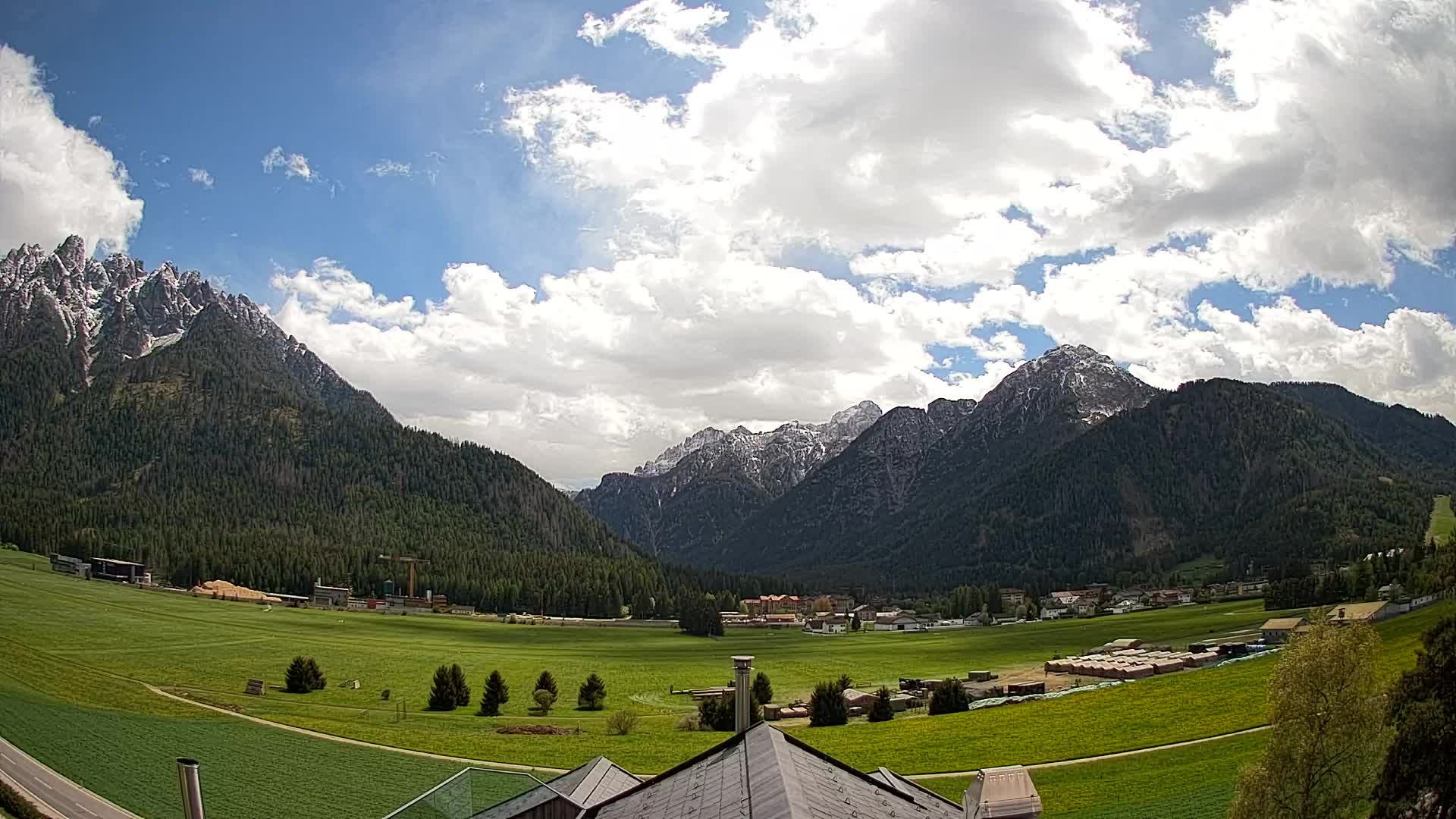 Webcam Toblach Dolomites – View from Hotel Rosengarten