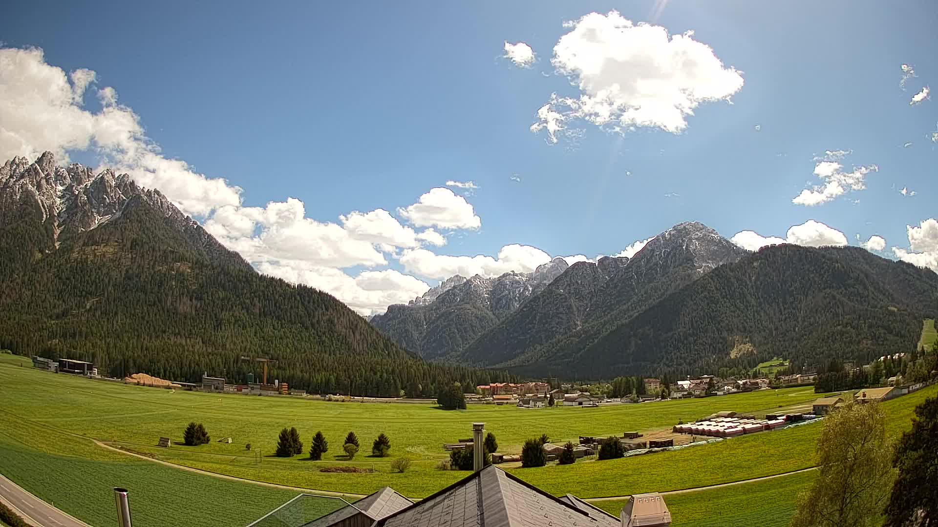Webcam Toblach Dolomites – View from Hotel Rosengarten