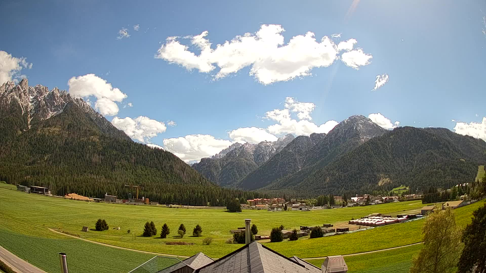 Webcam Toblach Dolomites – View from Hotel Rosengarten