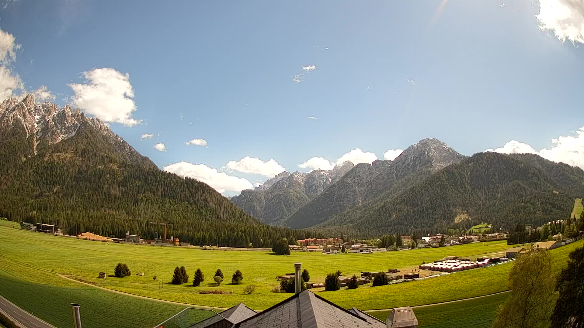 Webcam Toblach Dolomites – View from Hotel Rosengarten