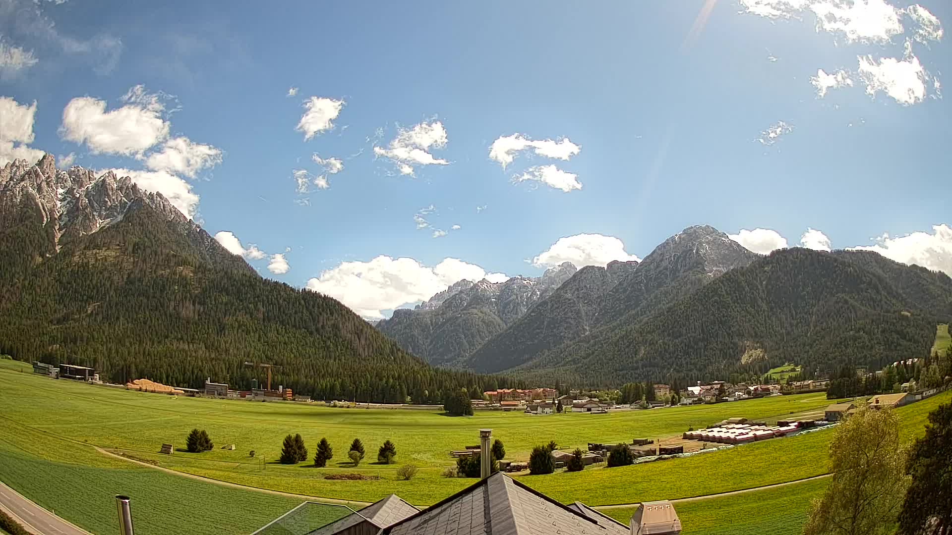 Webcam Toblach Dolomites – View from Hotel Rosengarten