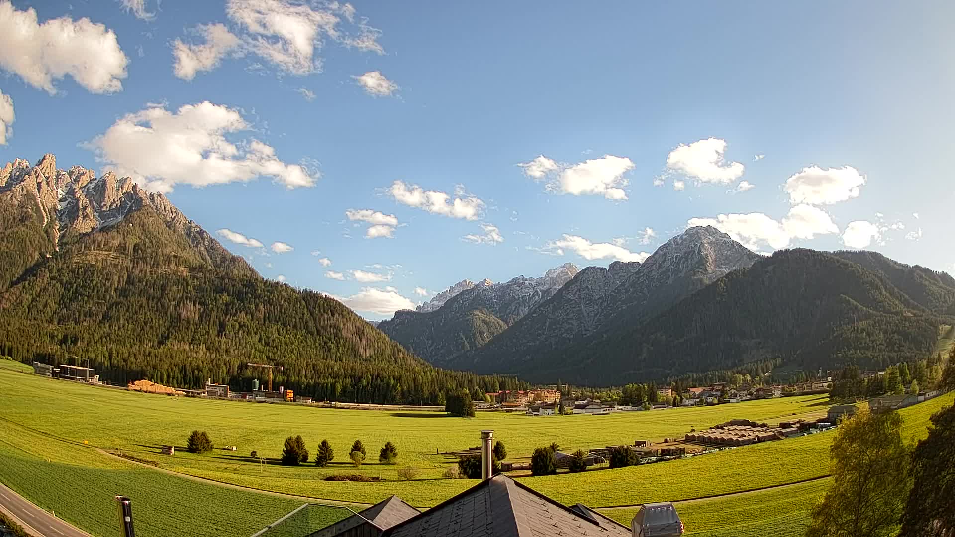 Webcam Toblach Dolomites – View from Hotel Rosengarten