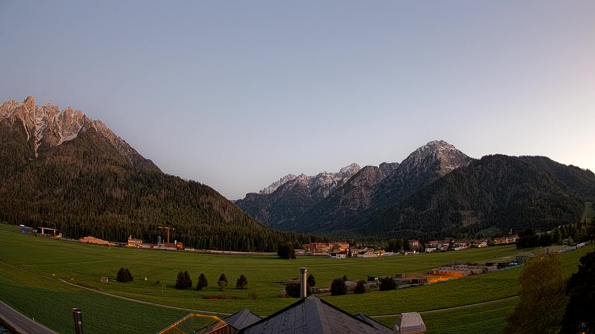 Webcam Toblach Dolomites – View from Hotel Rosengarten
