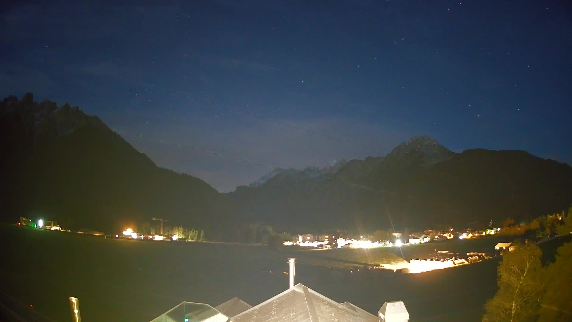 Spletna kamera Toblach Dolomiti – Pogled iz hotela Rosengarten