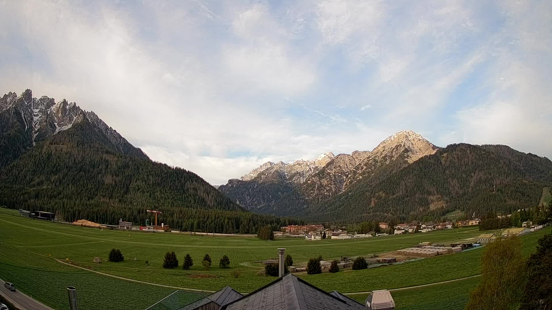 Web kamera Toblach Dolomiti – Pogled s Hotela Rosengarten