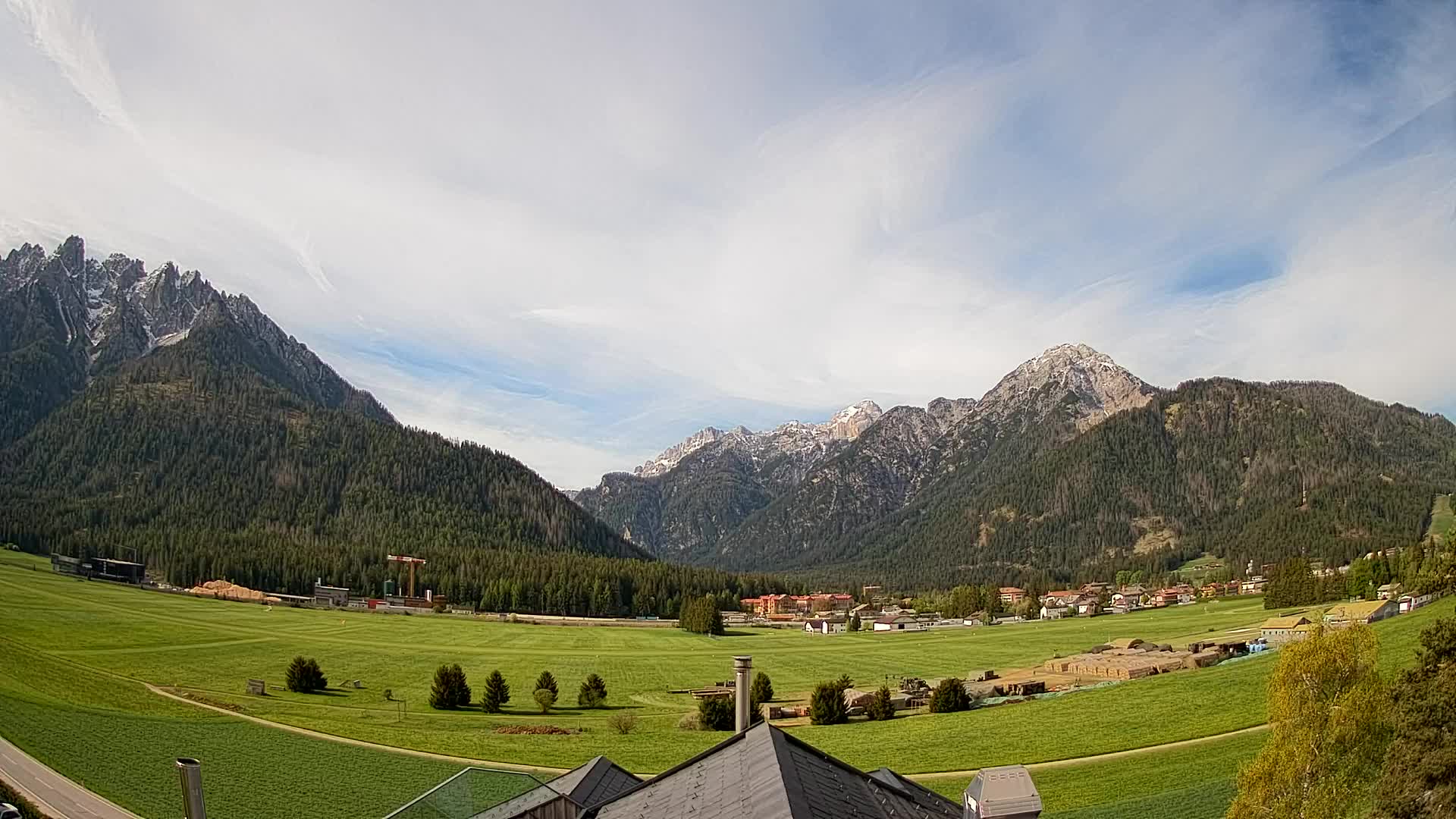 Webcam Toblach Dolomites – View from Hotel Rosengarten