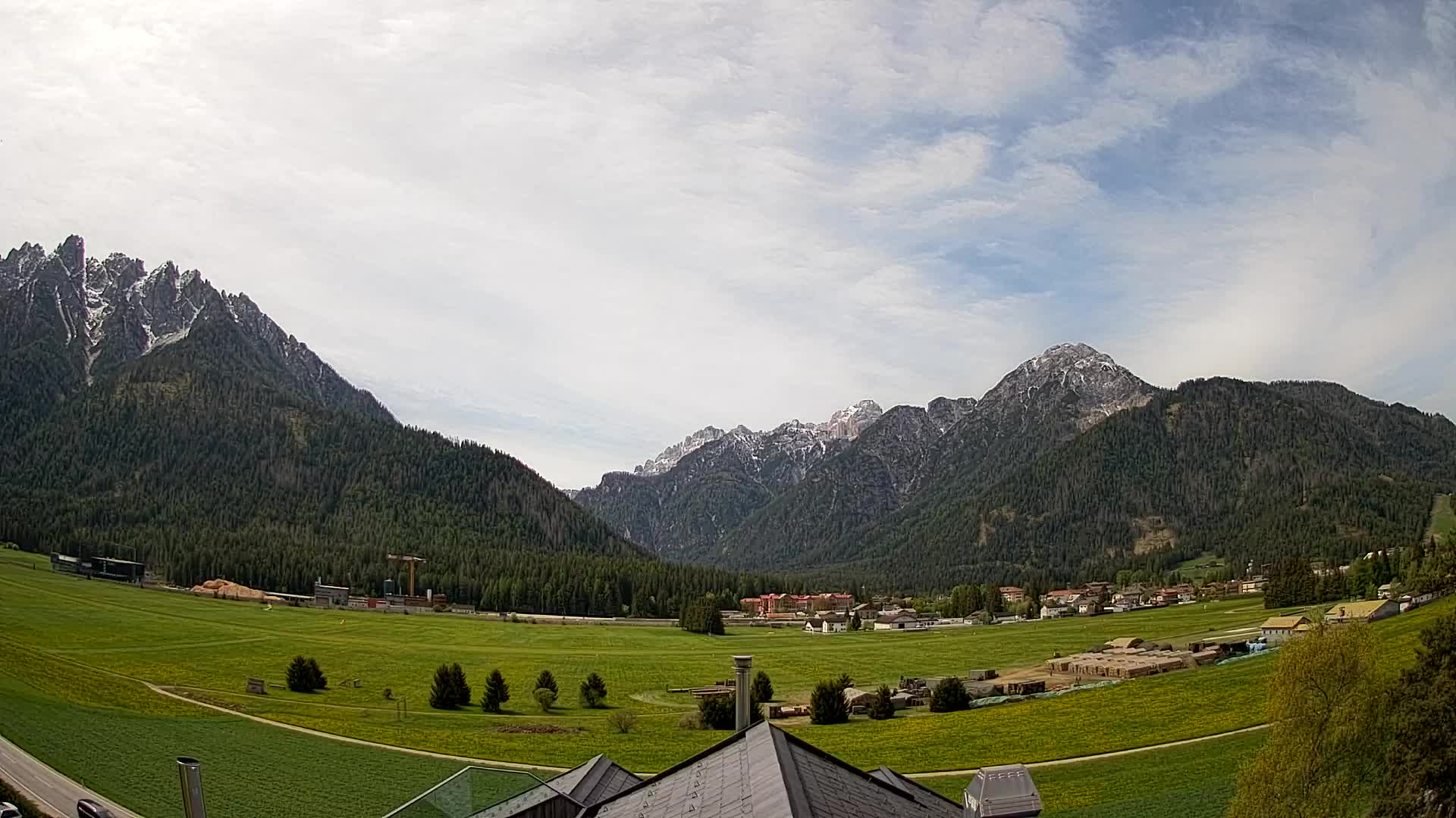 Spletna kamera Toblach Dolomiti – Pogled iz hotela Rosengarten