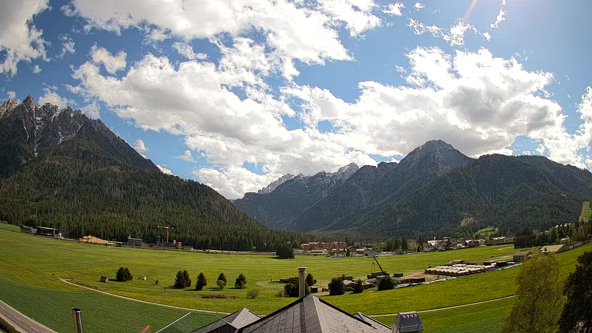 Webcam Toblach Dolomites – View from Hotel Rosengarten