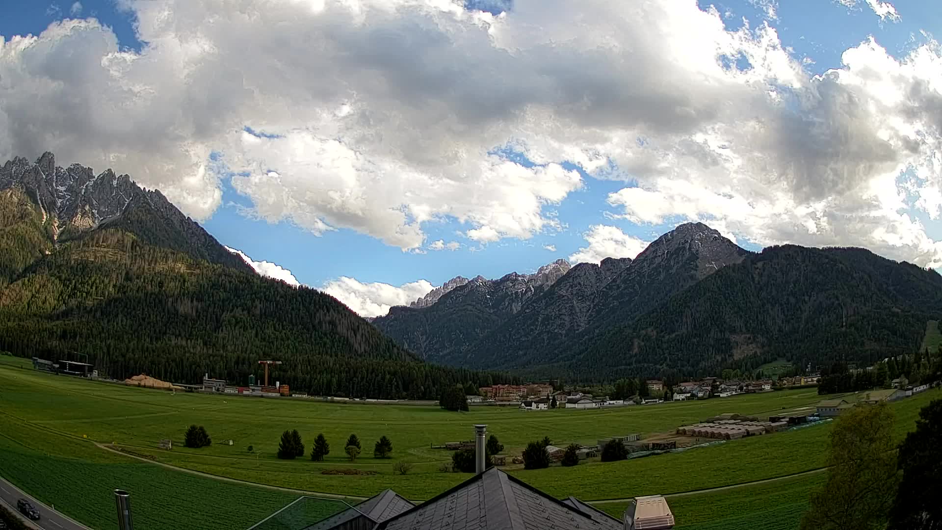 Webcam Toblach Dolomites – View from Hotel Rosengarten