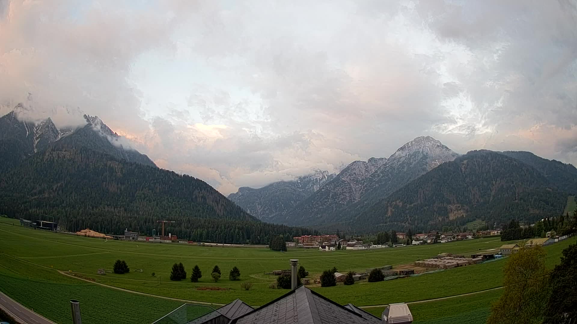 Webcam Toblach Dolomites – View from Hotel Rosengarten