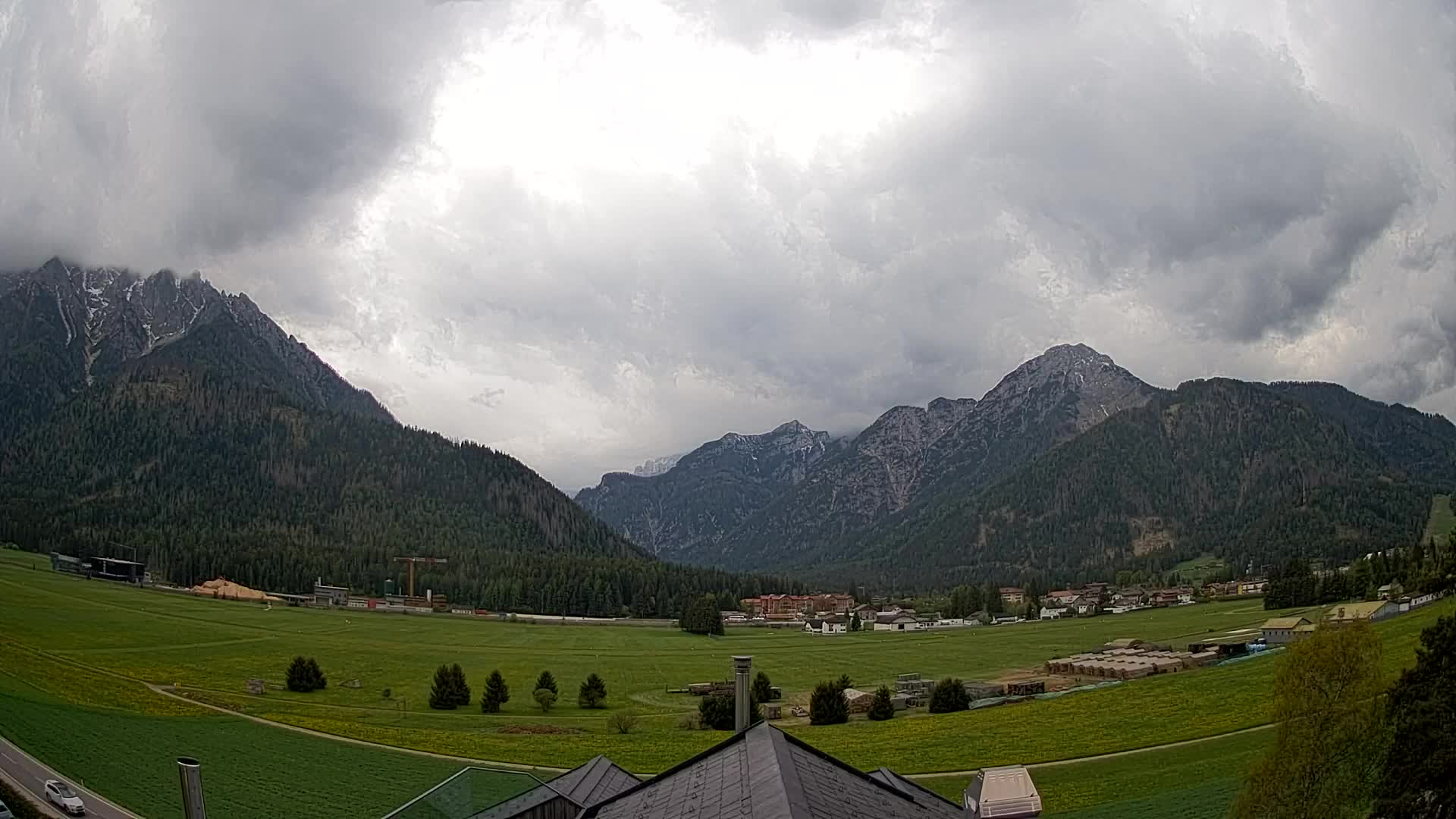 Web kamera Toblach Dolomiti – Pogled s Hotela Rosengarten