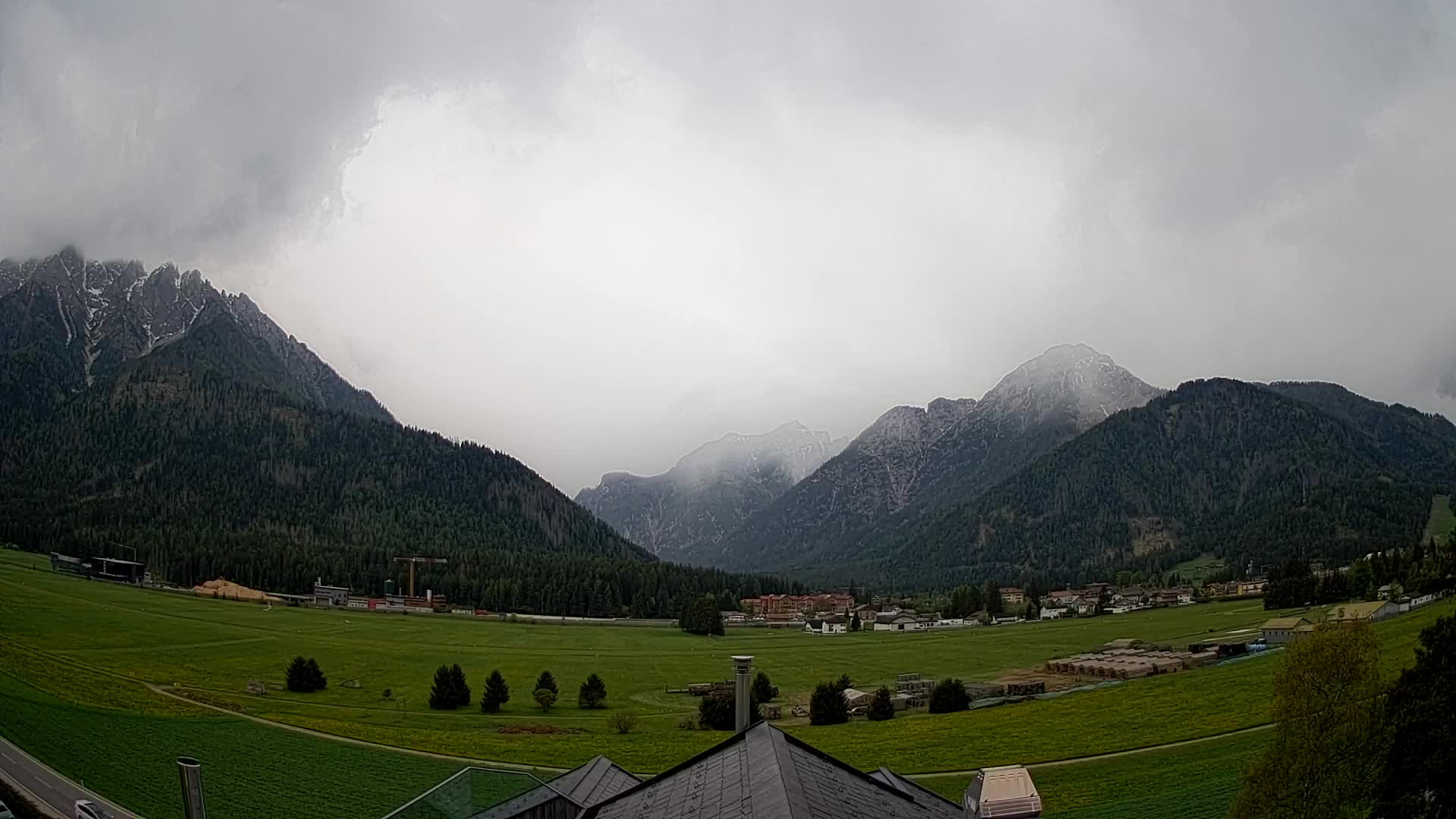 Webcam Toblach Dolomites – View from Hotel Rosengarten