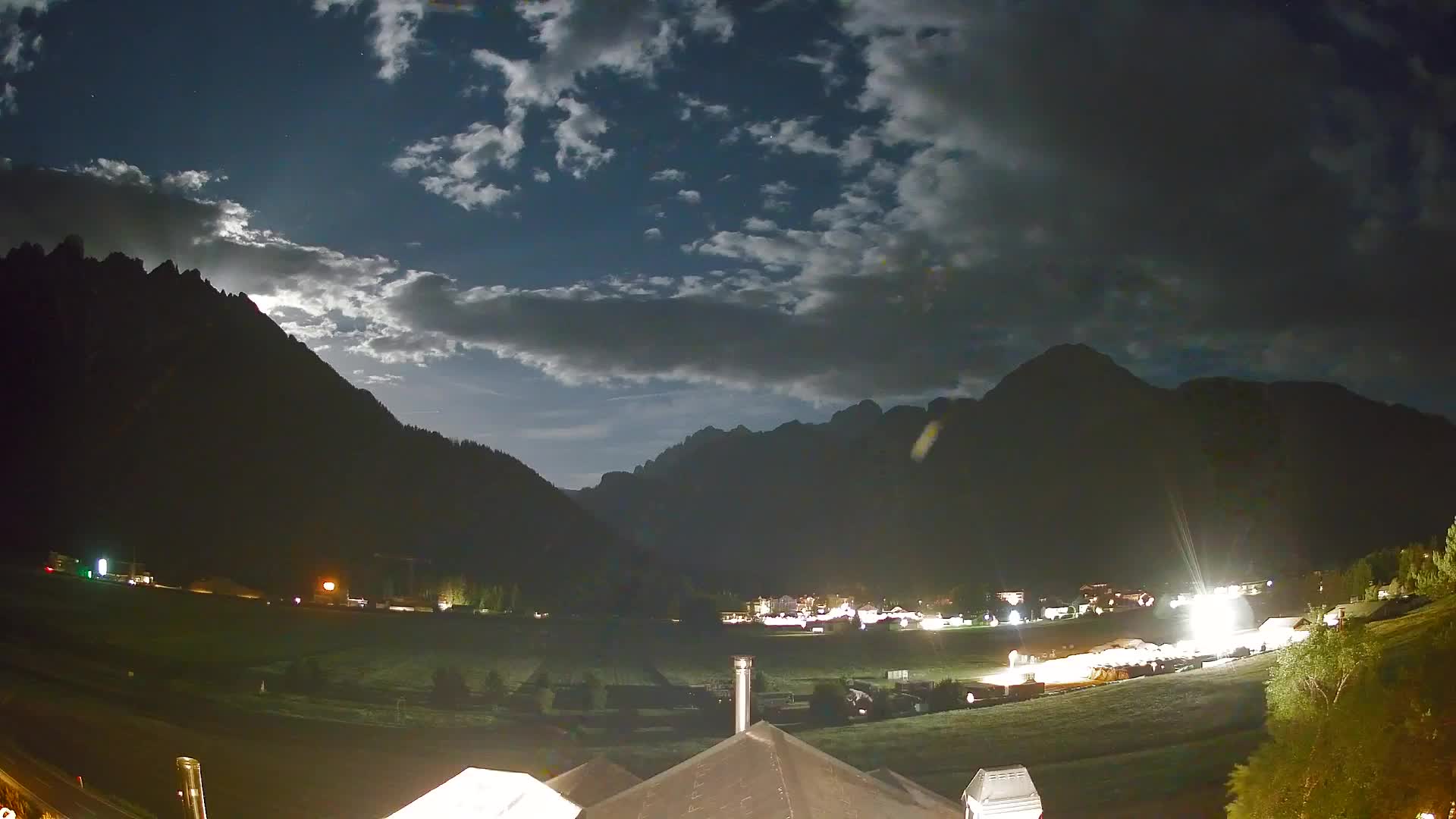 Webcam Toblach Dolomites – View from Hotel Rosengarten