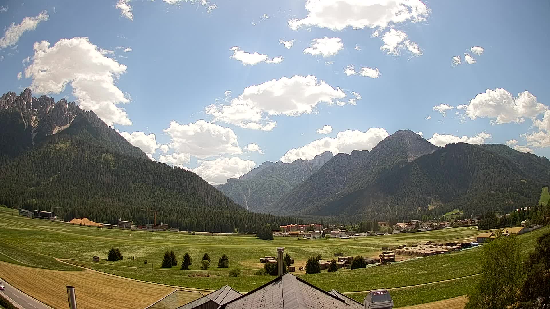 Webcam Toblach Dolomites – View from Hotel Rosengarten
