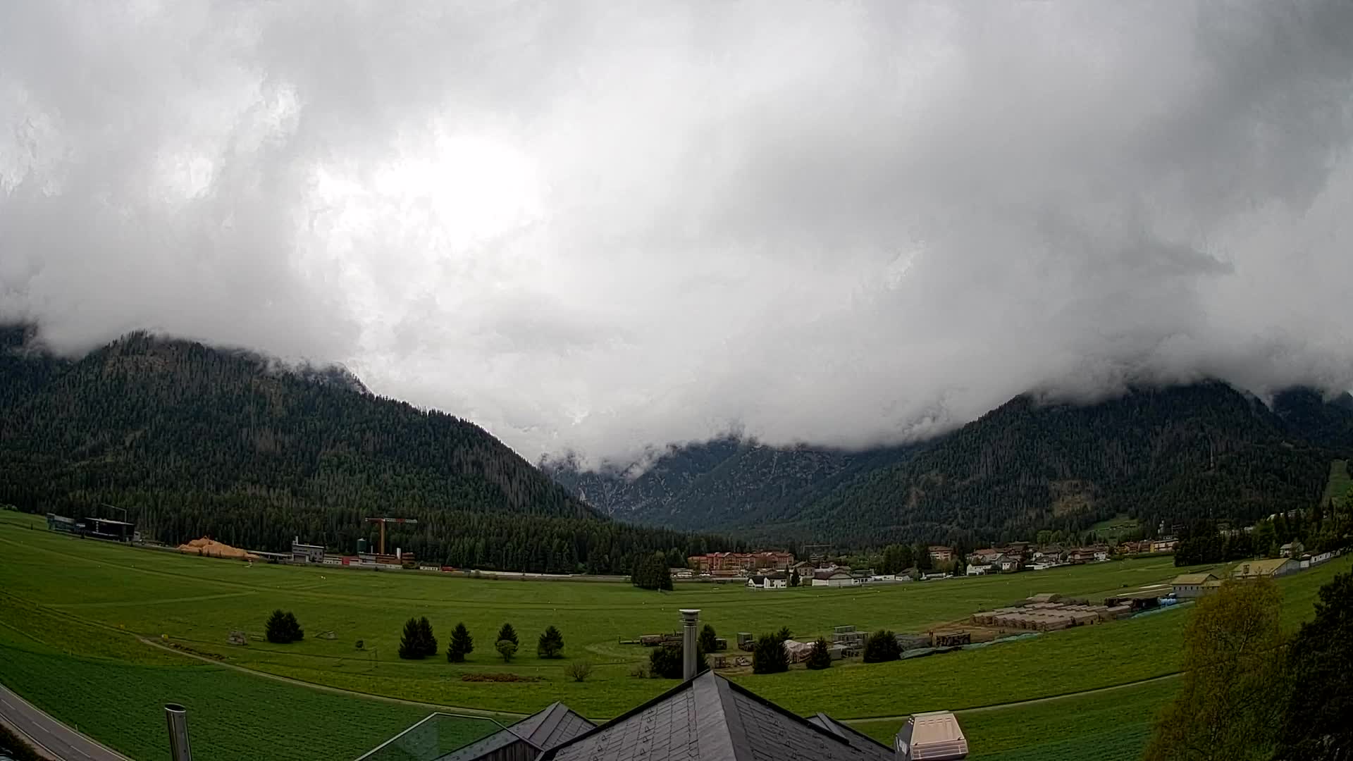 Spletna kamera Toblach Dolomiti – Pogled iz hotela Rosengarten