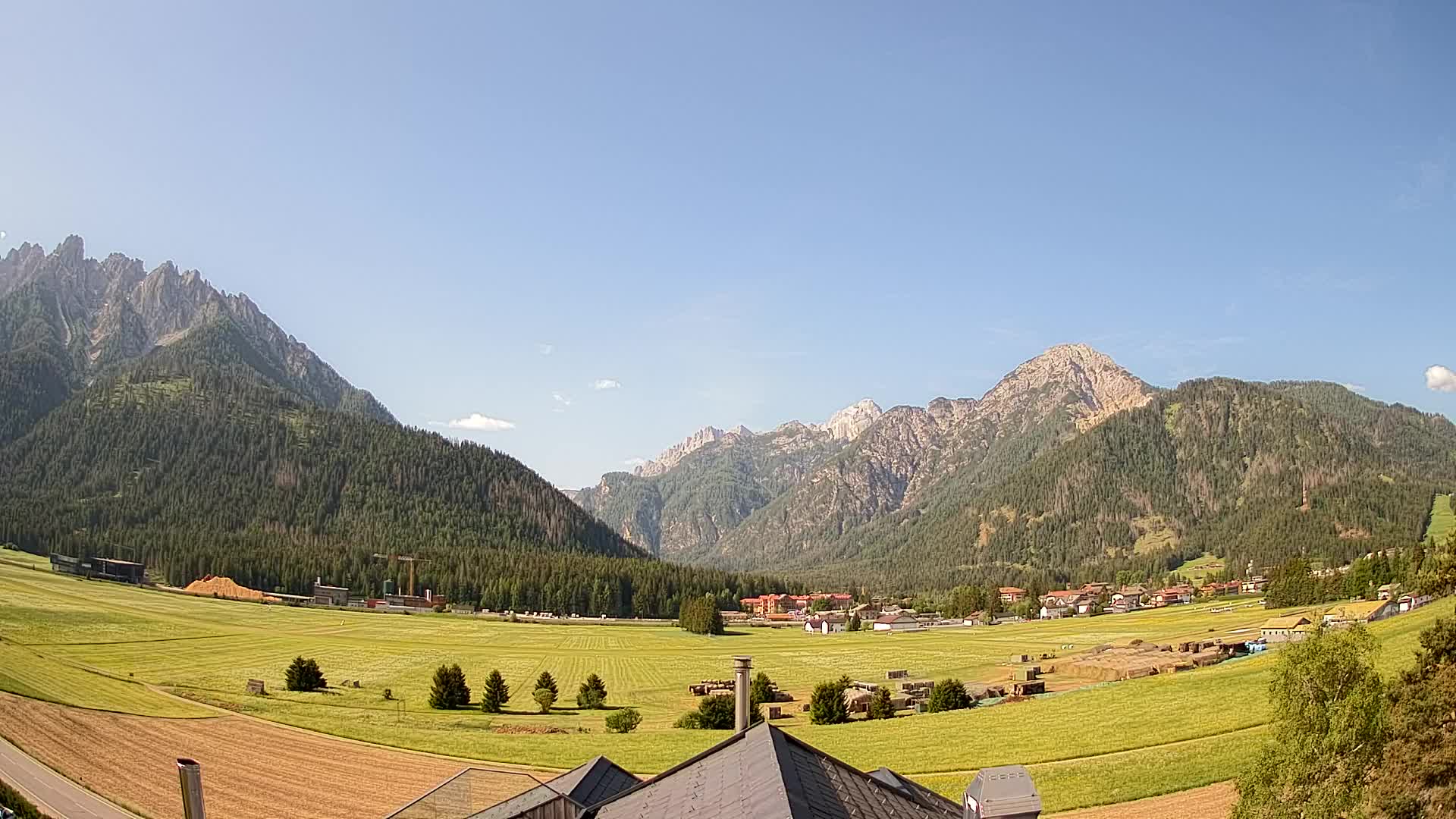 Webcam Toblach Dolomites – View from Hotel Rosengarten