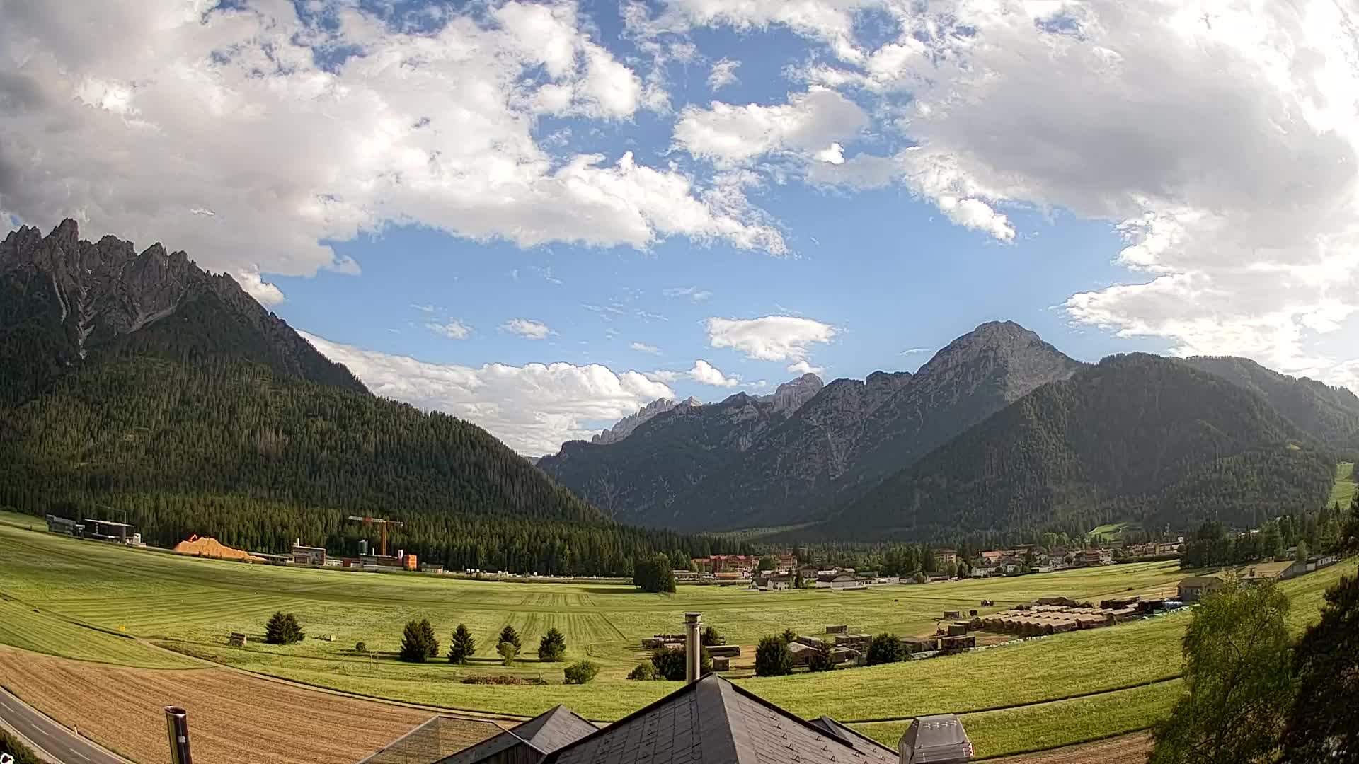 Webcam Toblach Dolomites – View from Hotel Rosengarten
