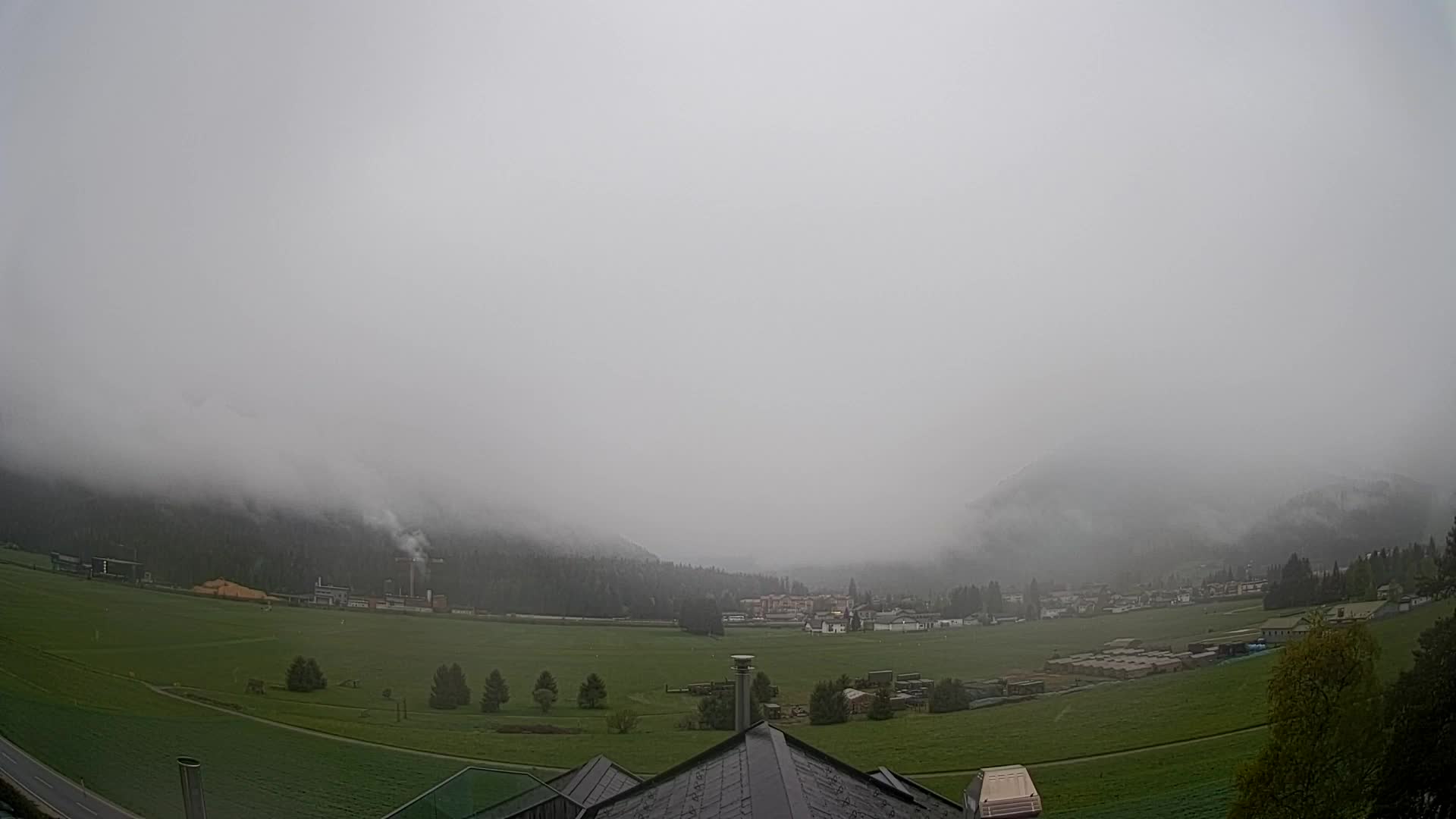 Web kamera Toblach Dolomiti – Pogled s Hotela Rosengarten