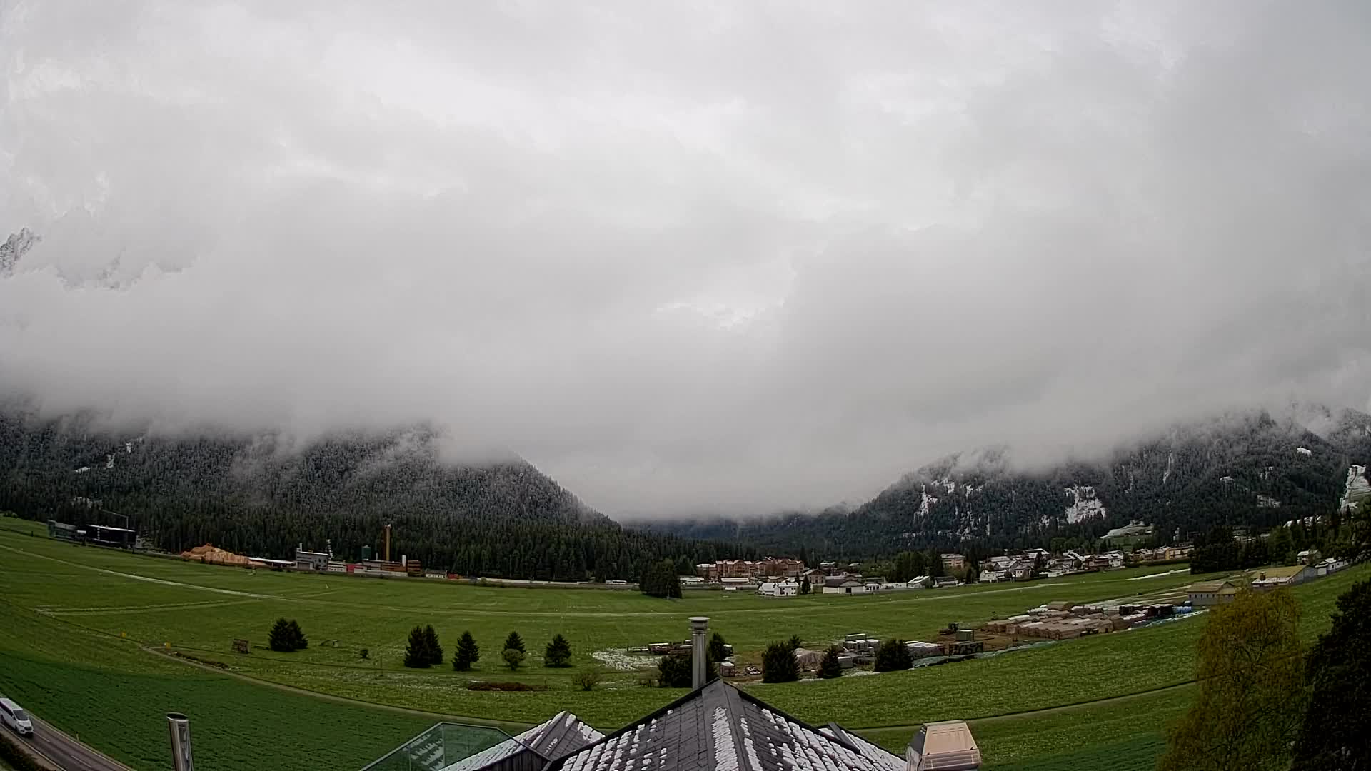 Web kamera Toblach Dolomiti – Pogled s Hotela Rosengarten