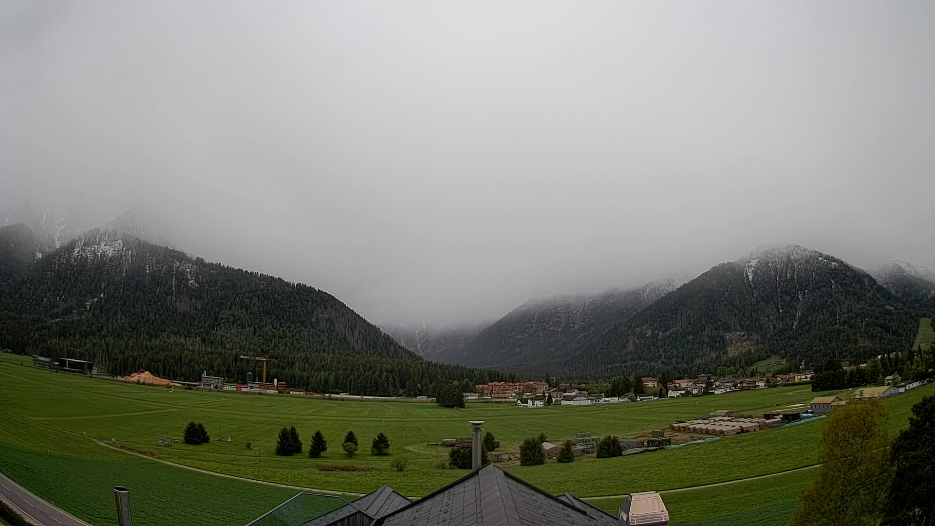 Web kamera Toblach Dolomiti – Pogled s Hotela Rosengarten