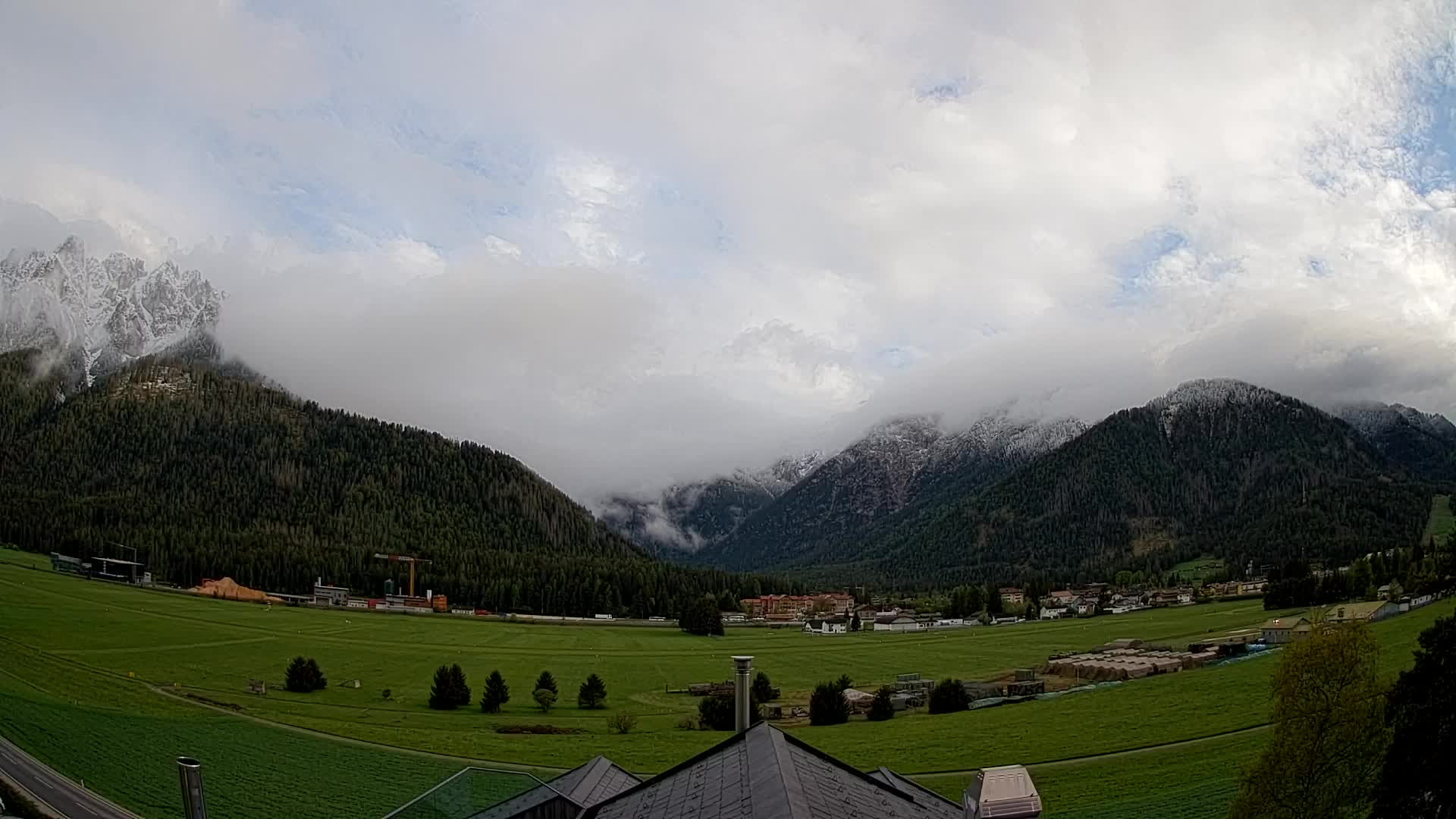 Webcam Toblach Dolomites – View from Hotel Rosengarten