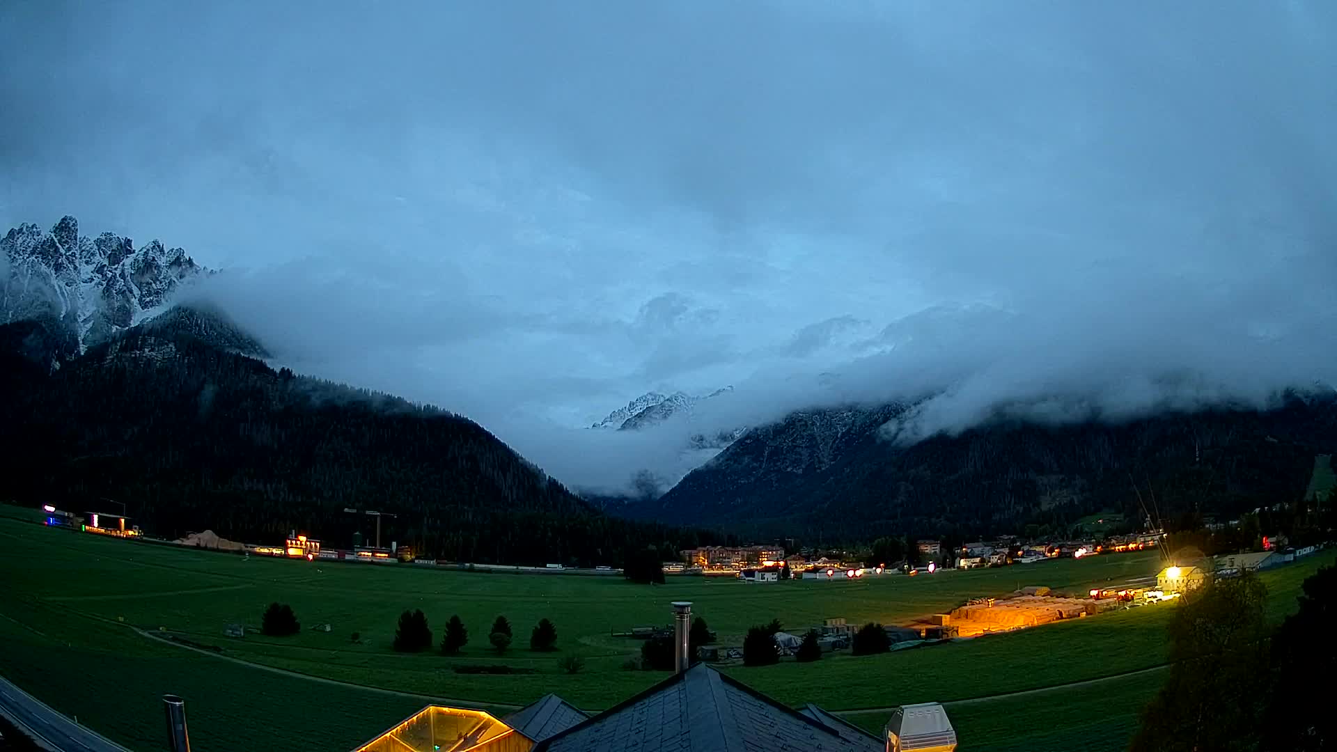 Webcam Toblach Dolomites – View from Hotel Rosengarten
