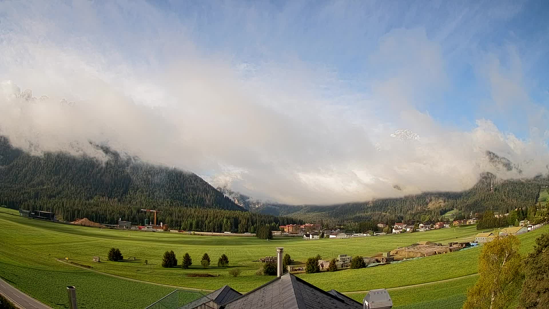 Spletna kamera Toblach Dolomiti – Pogled iz hotela Rosengarten