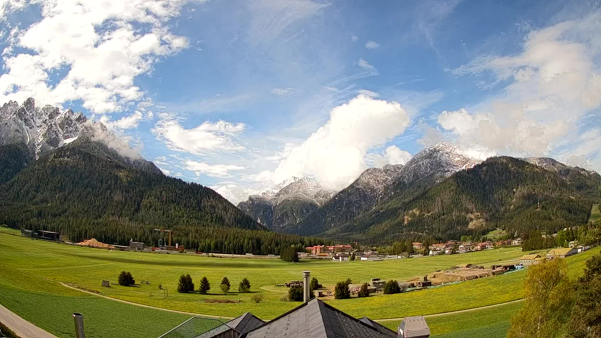 Webcam Toblach Dolomites – View from Hotel Rosengarten