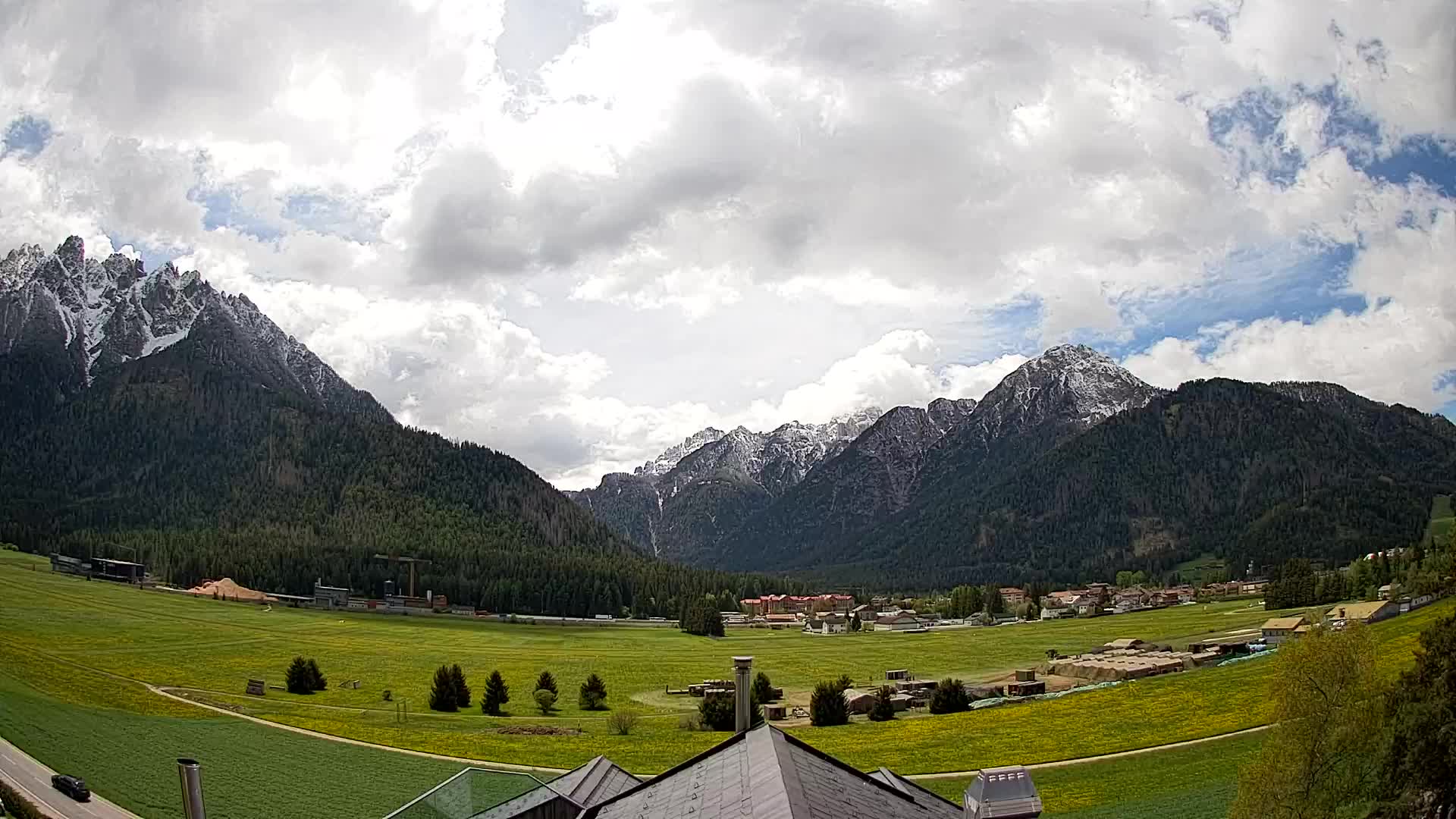Webcam Toblach Dolomites – View from Hotel Rosengarten