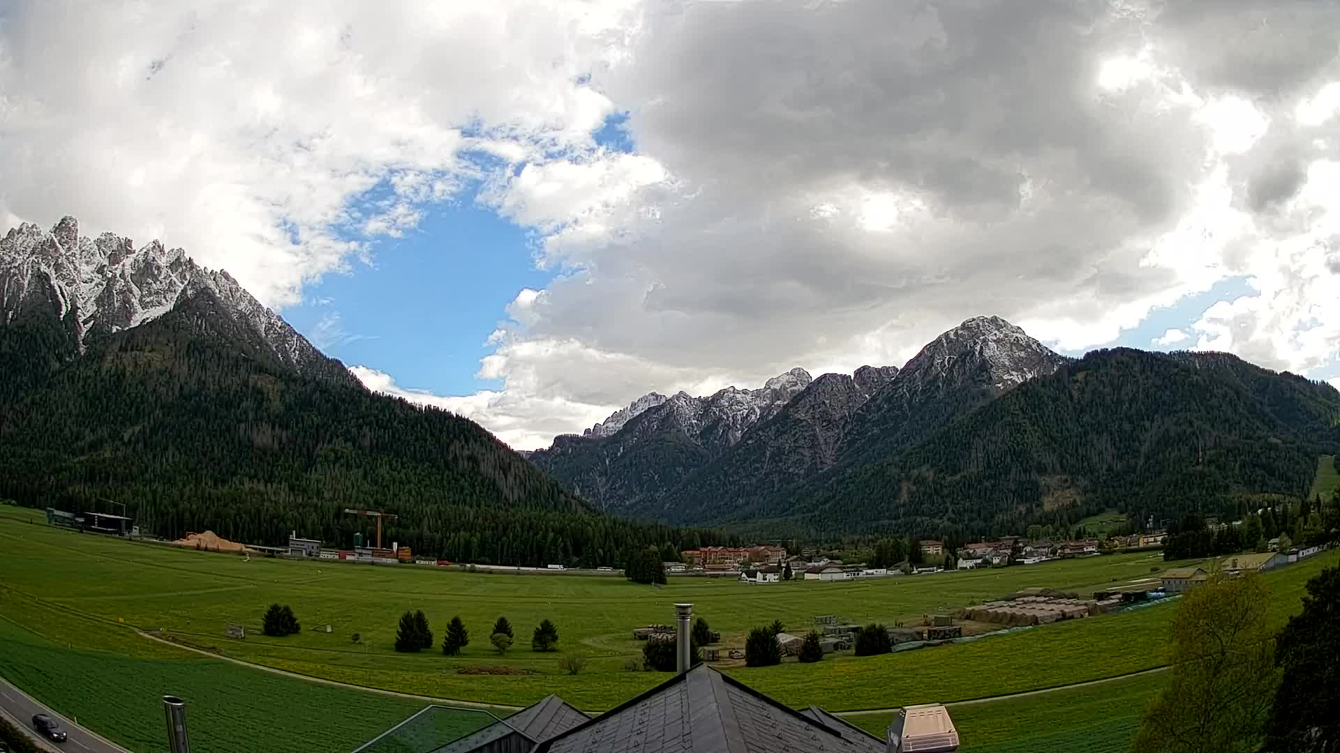 Webcam Toblach Dolomites – View from Hotel Rosengarten