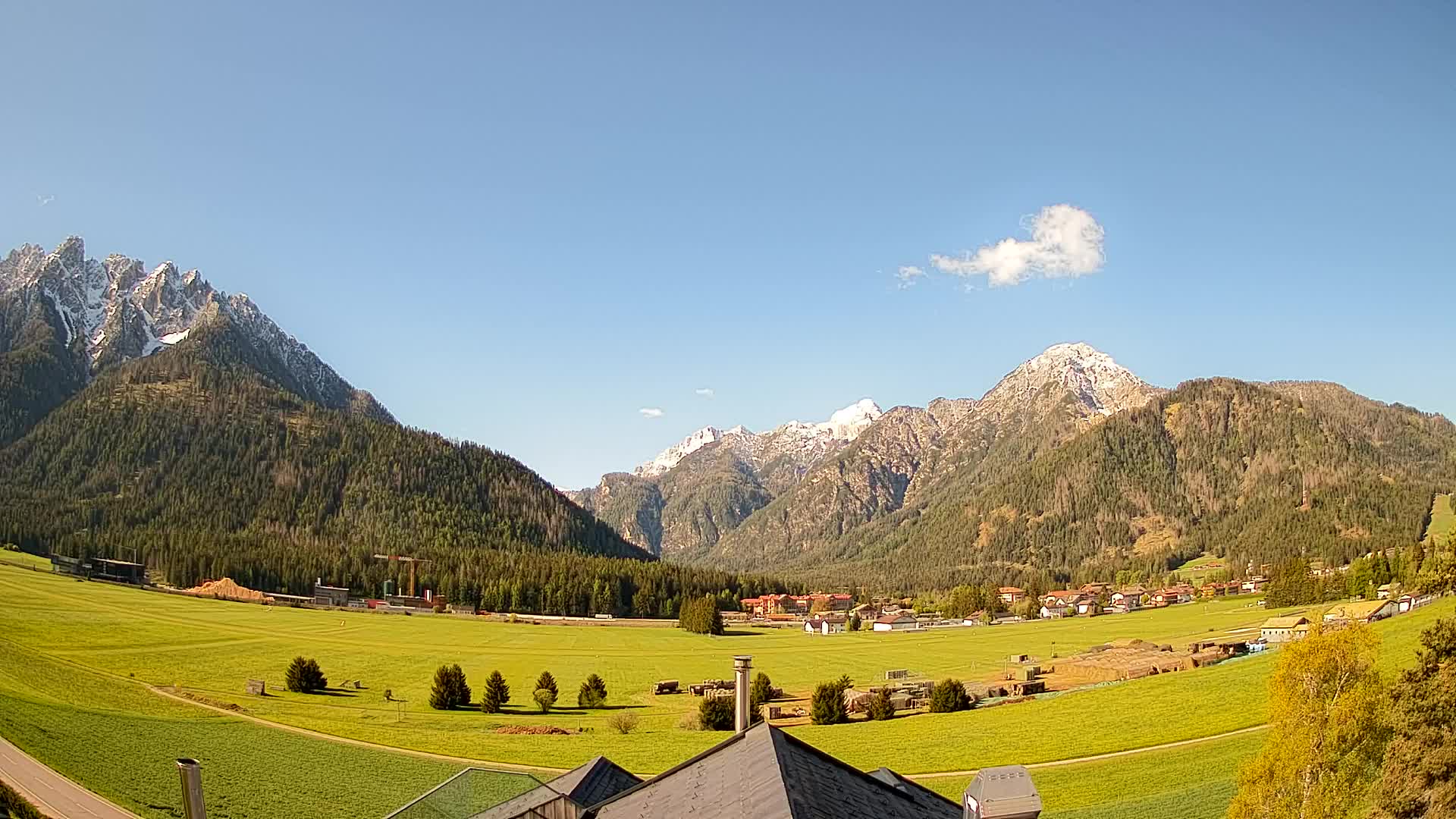 Web kamera Toblach Dolomiti – Pogled s Hotela Rosengarten