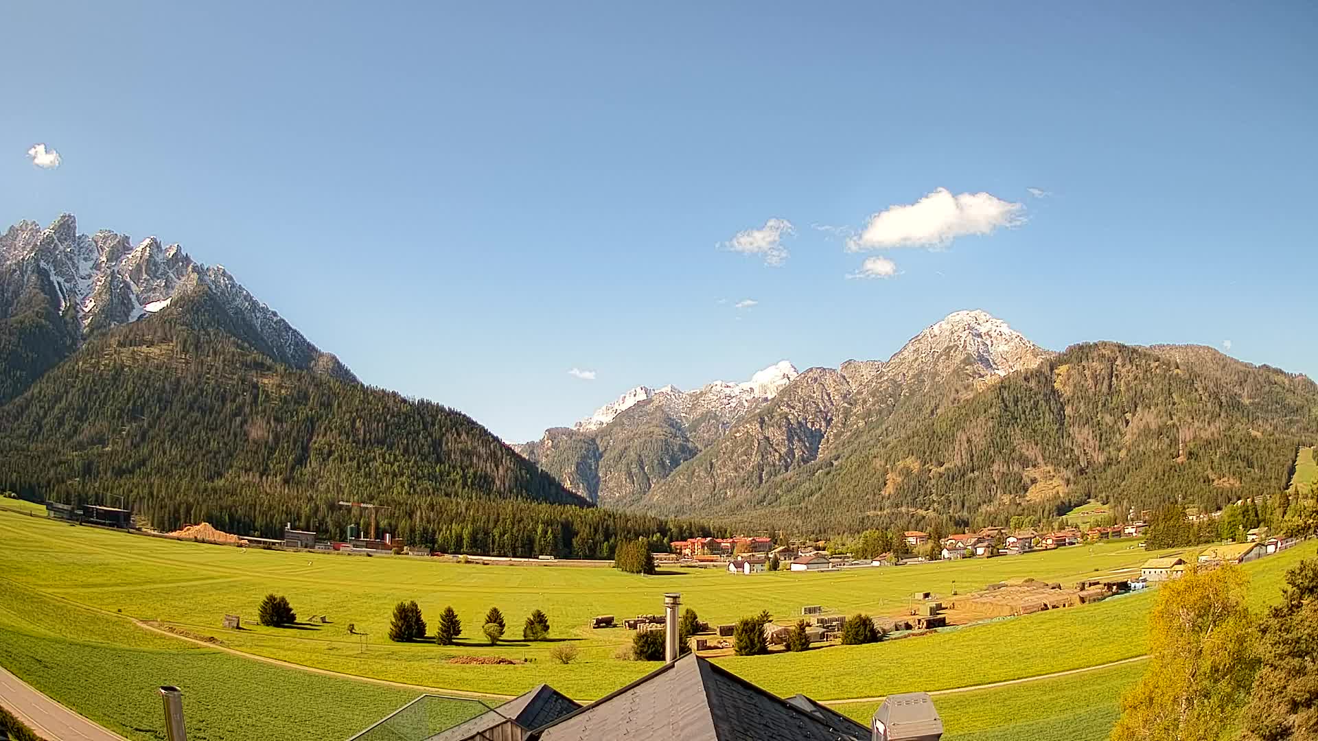 Webcam Toblach Dolomites – View from Hotel Rosengarten