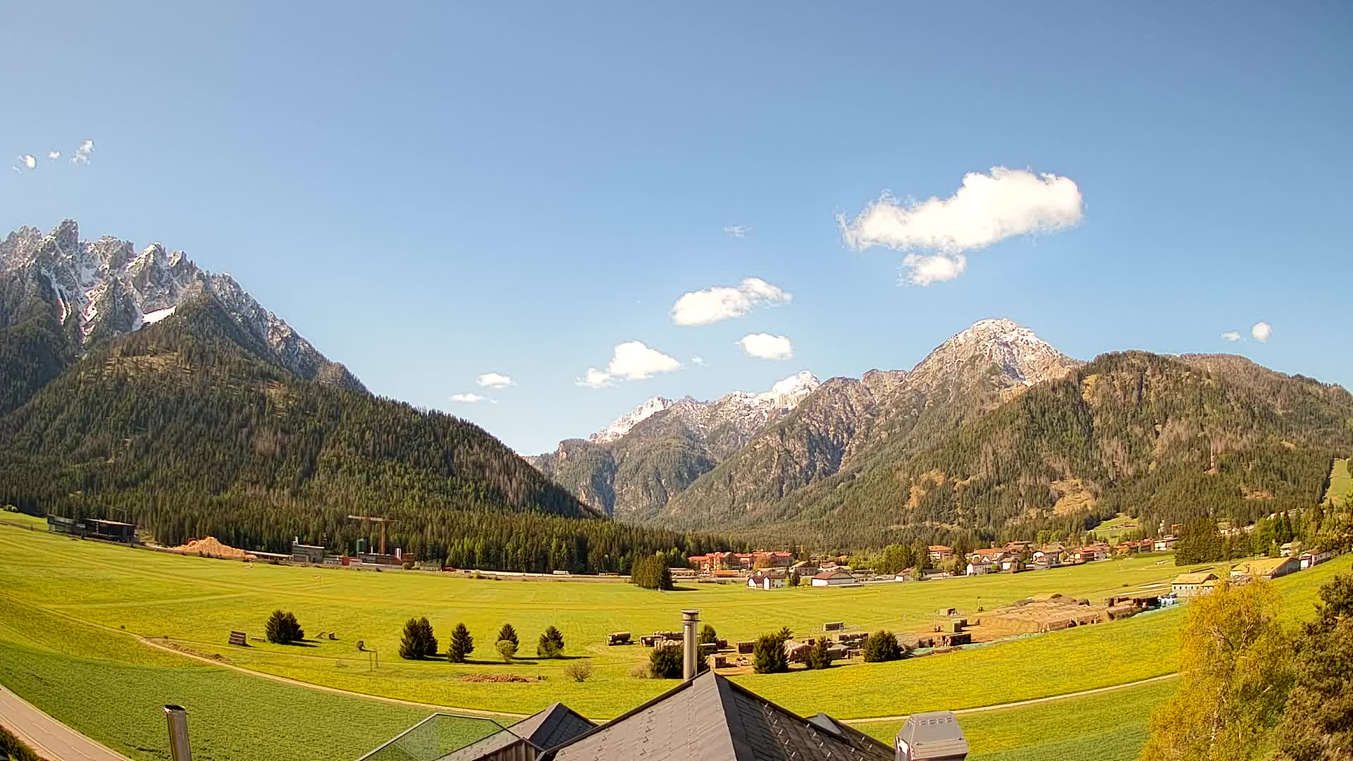 Webcam Toblach Dolomites – View from Hotel Rosengarten