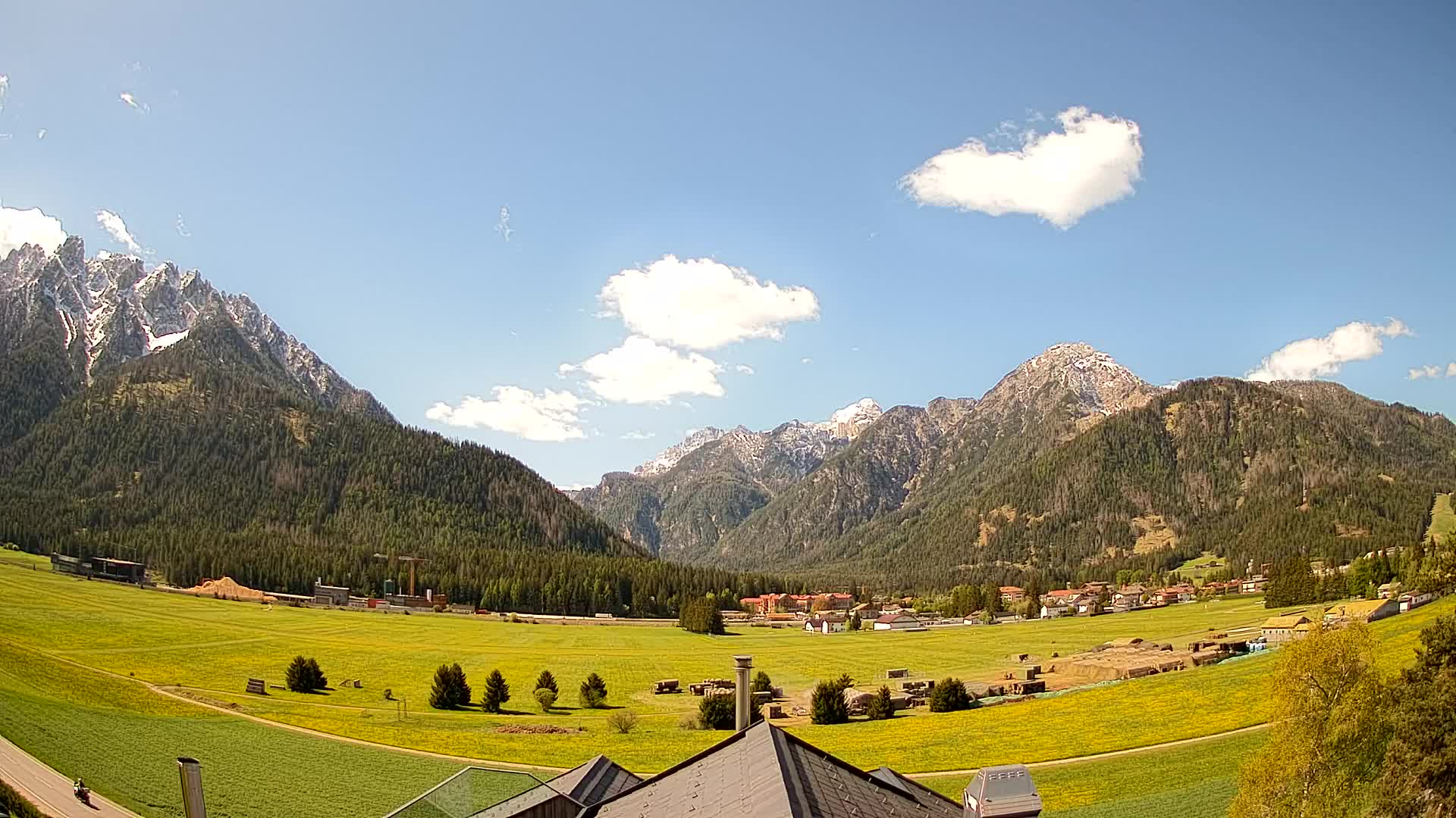 Webcam Toblach Dolomites – View from Hotel Rosengarten