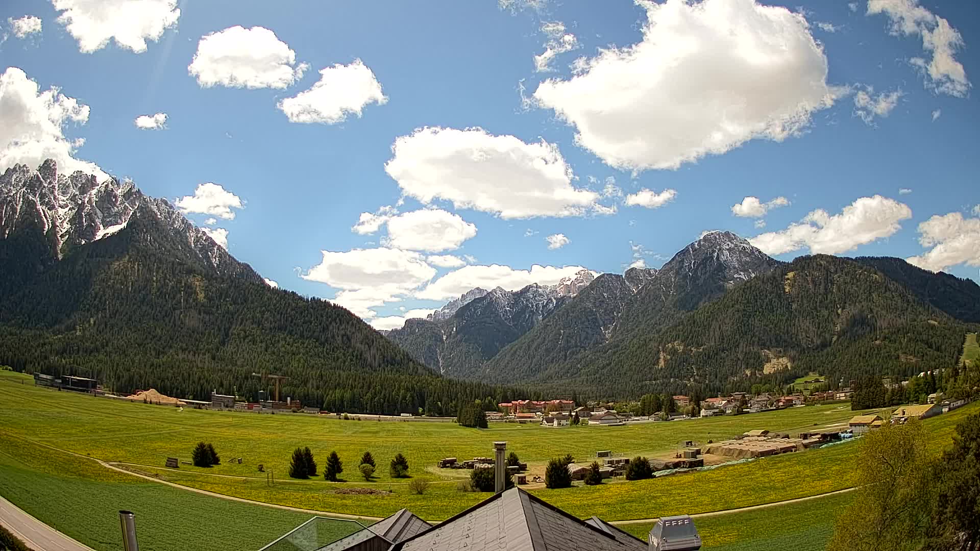 Web kamera Toblach Dolomiti – Pogled s Hotela Rosengarten