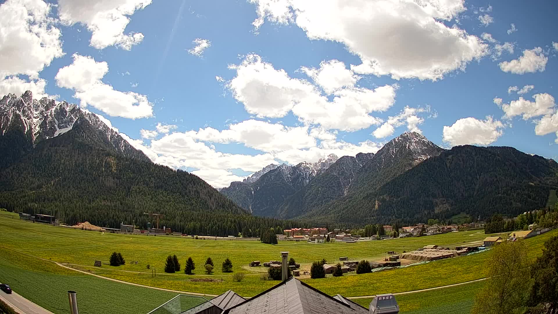 Webcam Toblach Dolomites – View from Hotel Rosengarten