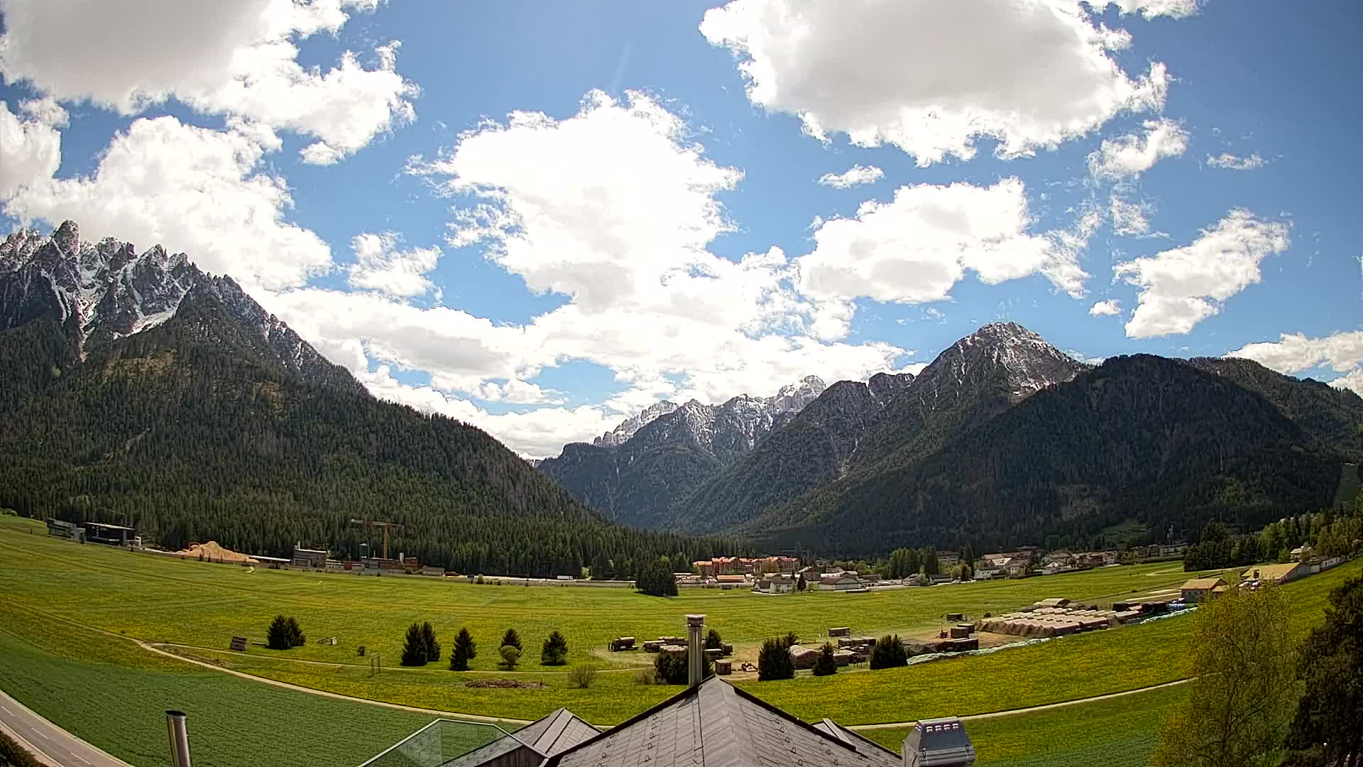 Webcam Toblach Dolomites – View from Hotel Rosengarten