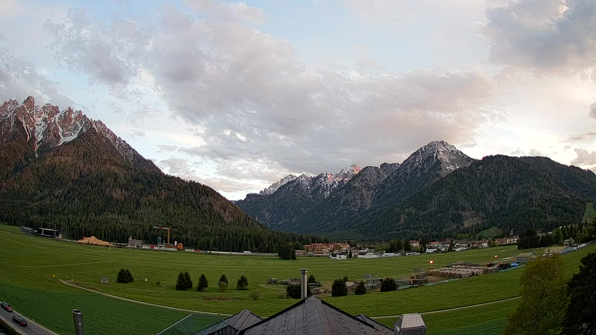 Webcam Toblach Dolomites – View from Hotel Rosengarten