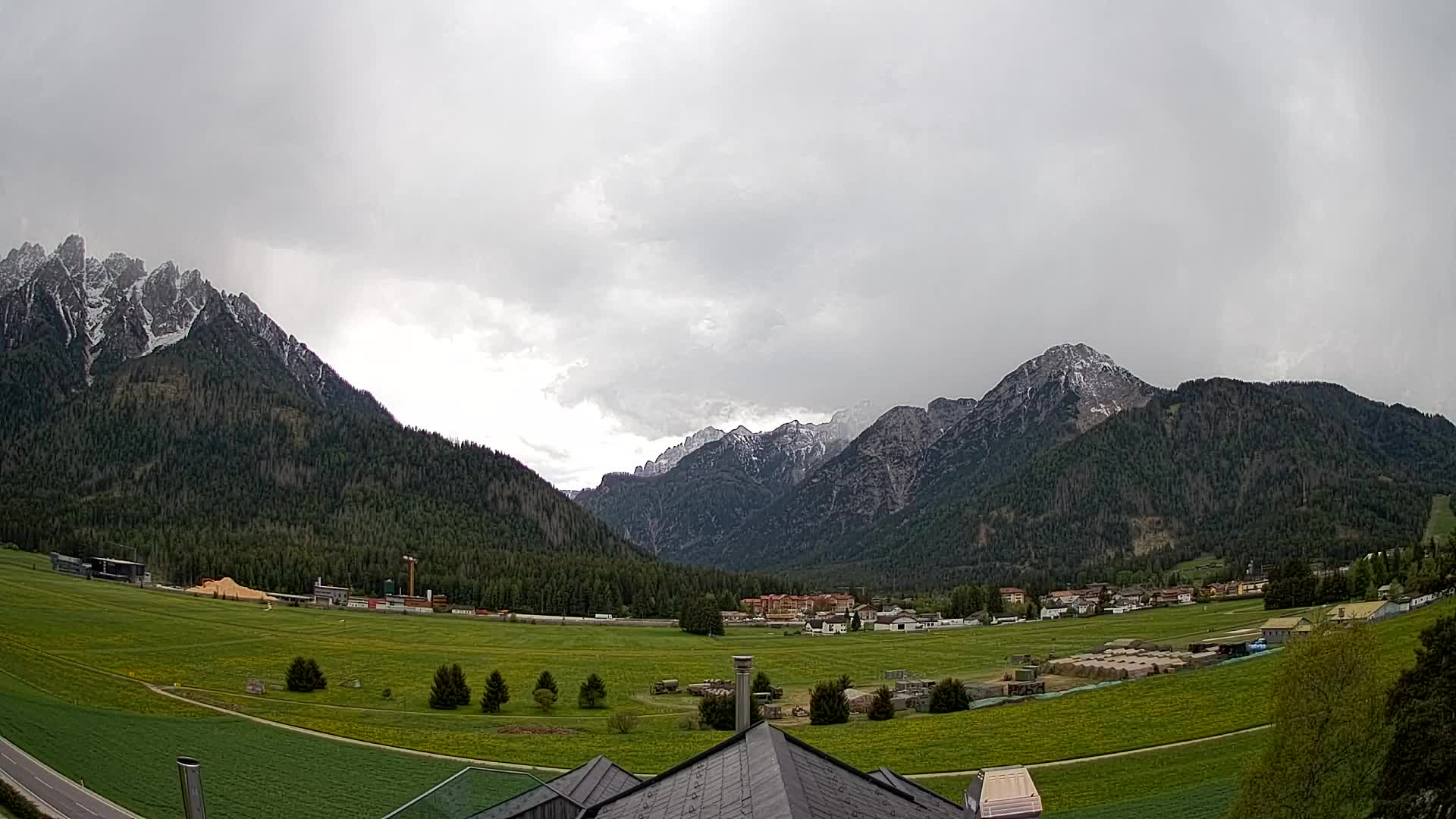 Webcam Toblach Dolomites – View from Hotel Rosengarten