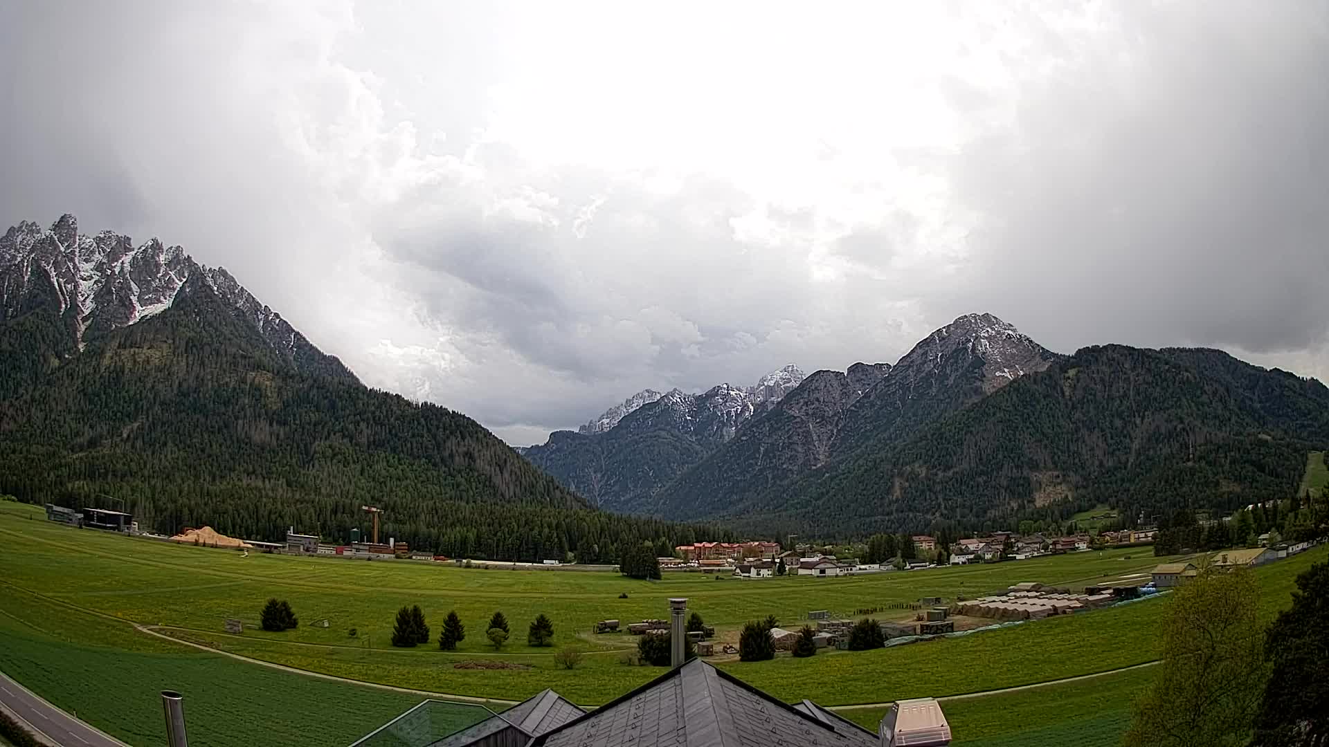 Webcam Toblach Dolomites – View from Hotel Rosengarten