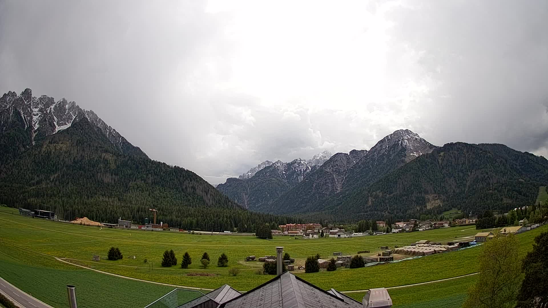 Webcam Toblach Dolomites – View from Hotel Rosengarten