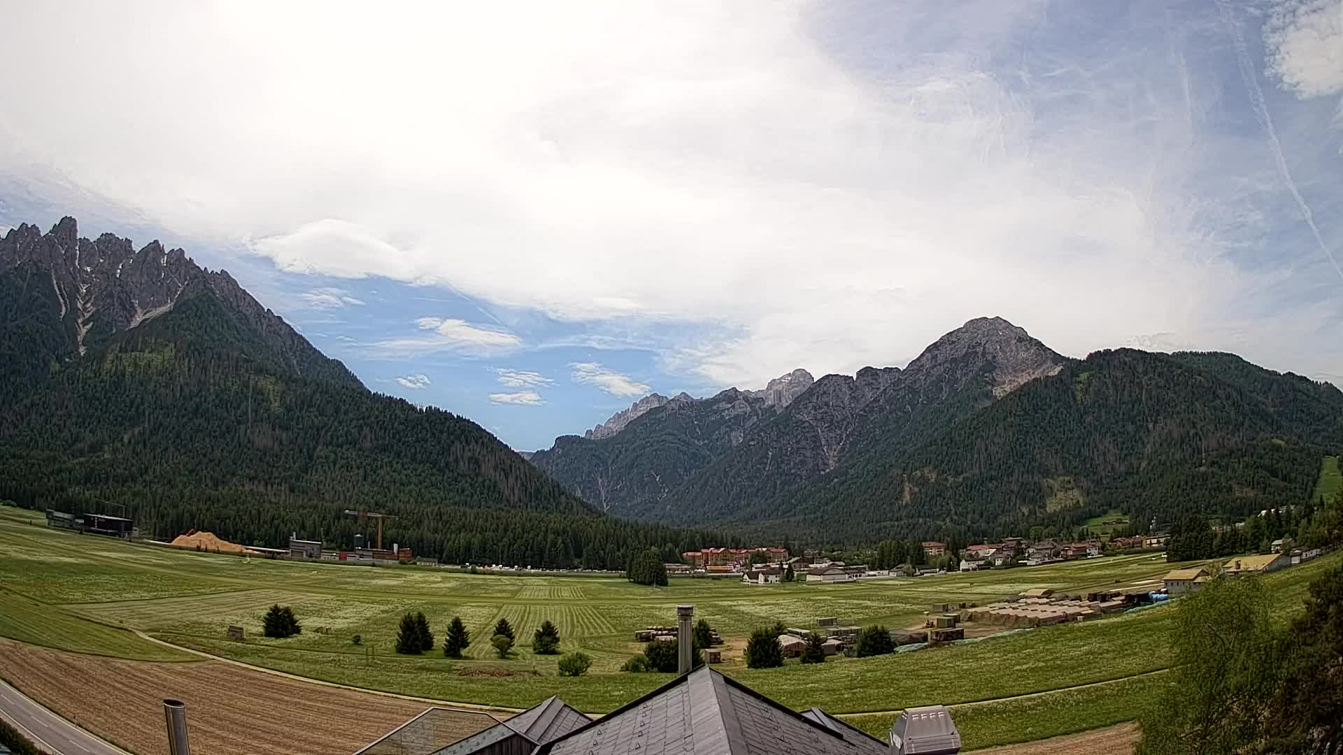 Spletna kamera Toblach Dolomiti – Pogled iz hotela Rosengarten