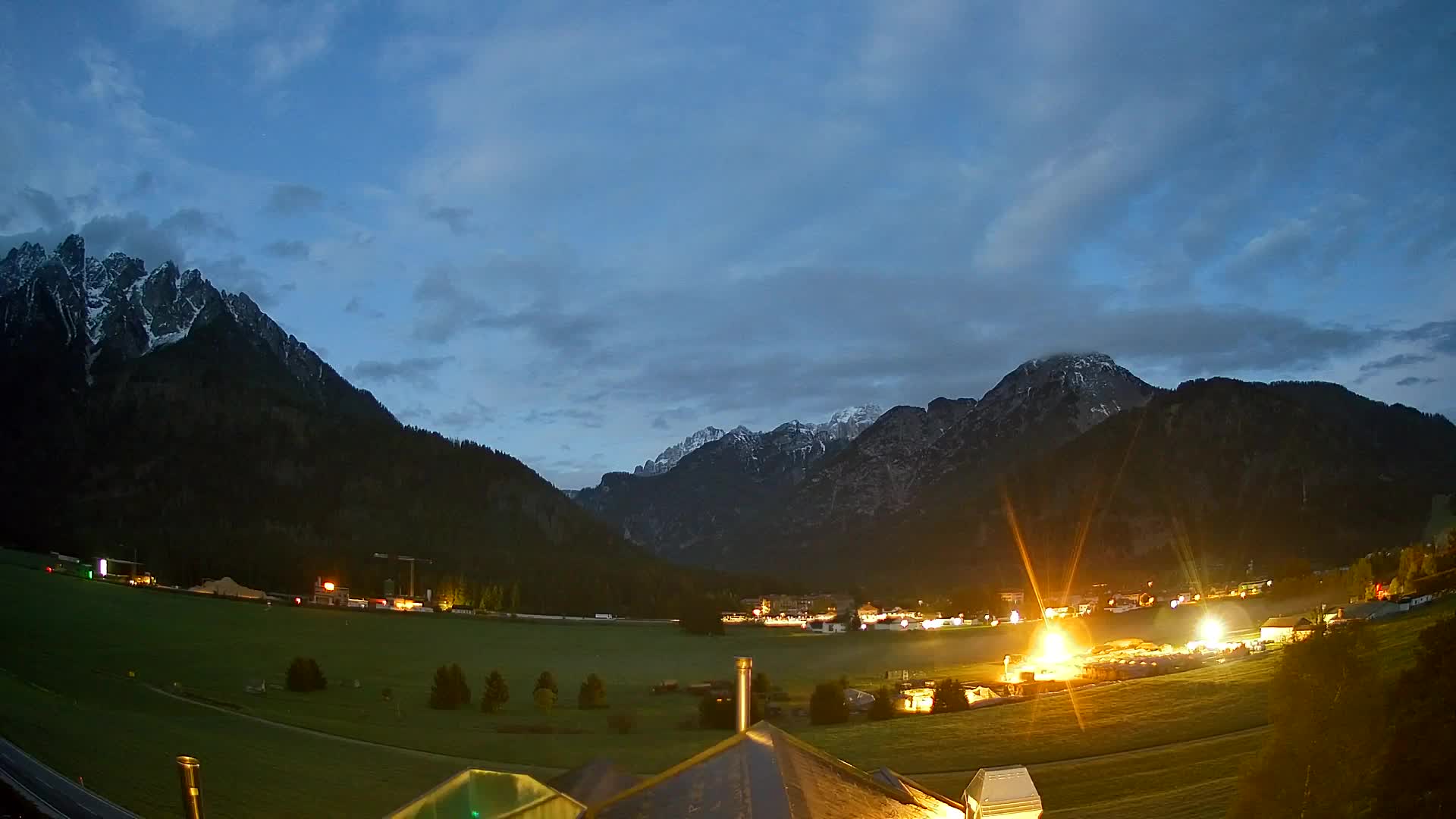 Spletna kamera Toblach Dolomiti – Pogled iz hotela Rosengarten