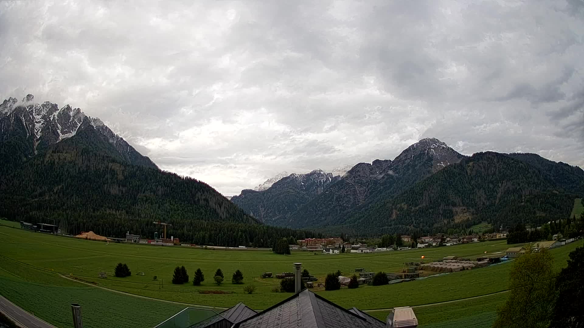 Webcam Toblach Dolomites – View from Hotel Rosengarten