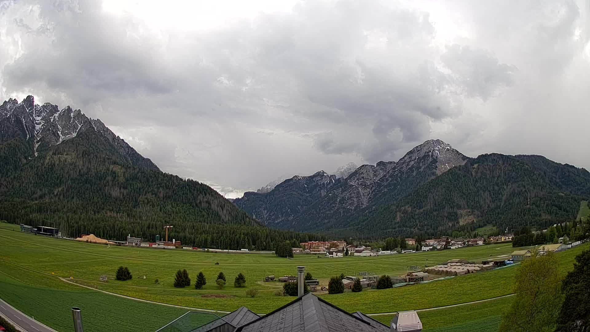 Webcam Toblach Dolomites – View from Hotel Rosengarten