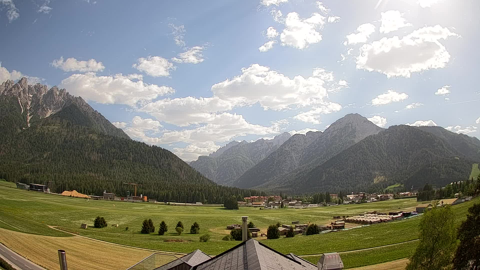 Spletna kamera Toblach Dolomiti – Pogled iz hotela Rosengarten