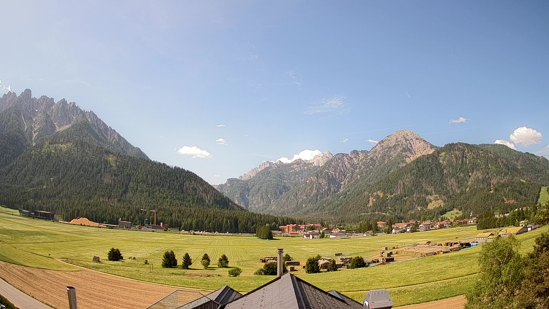 Web kamera Toblach Dolomiti – Pogled s Hotela Rosengarten